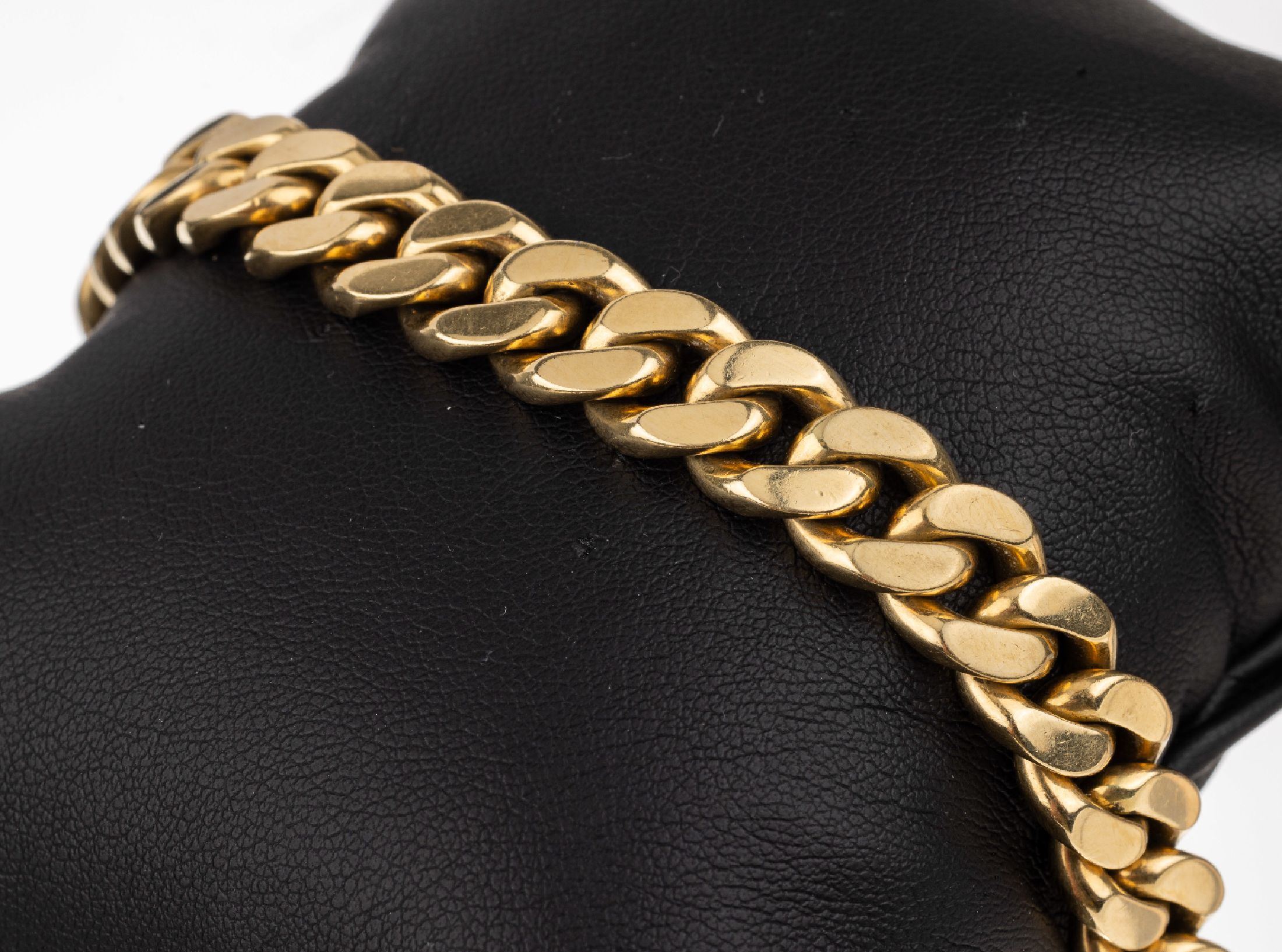 18 kt Gold Armband, GG 750/000, L. ca. 21 cm, Kastenschloss mit 2 Sicherheitsachten, ca.76.1 g