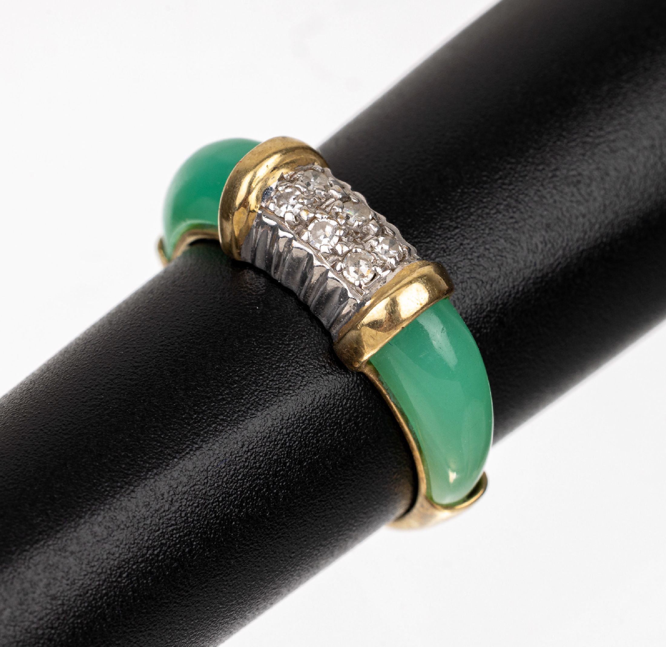 14 kt Gold Achat-Diamant-Ring, GG 585/000, Ringschultern mit Grünachateinlagen, 6 8/8 -Diamanten zus. ca. 0.12 ct Weiß/p, RW 55, ca.4.0 g