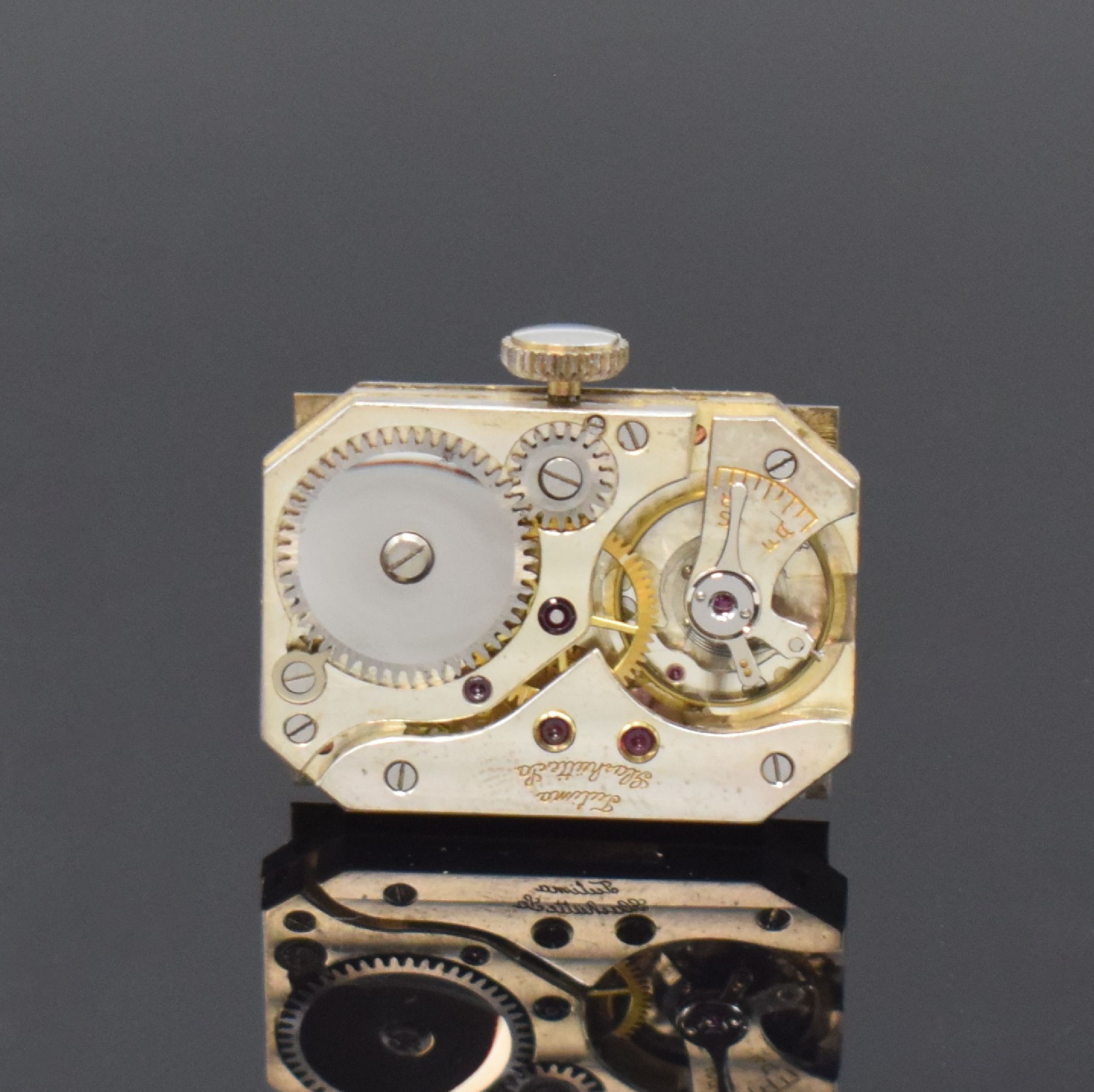 Detail d: TUTIMA GLASHÜTTE Armbanduhr mit Kaliber Urofa 58 in Stahl, Deutschland um 1935, Handaufzug, rechteck. Geh., Boden aufgedr., silb. Zifferbl. ...