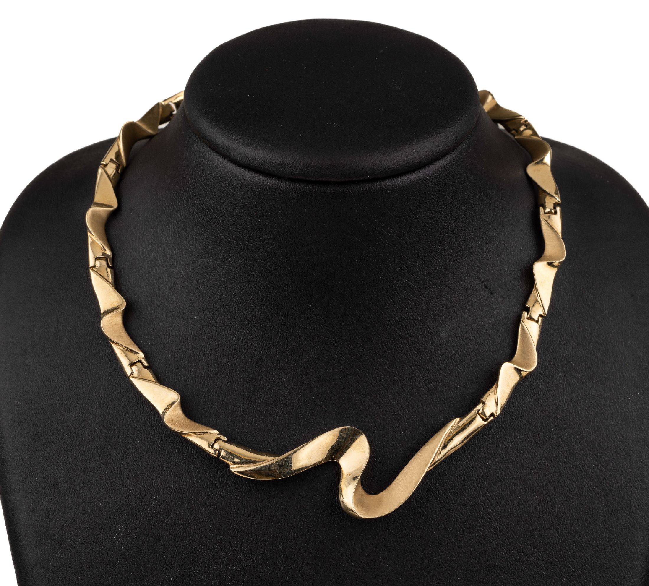 14 kt Gold Designer Collier, GG 585/000, part. sat., geschwungene Gestaltung, L. ca. 46.5 cm, Kastenschloss mit Sicherheitsacht, ca. 33.8 g
