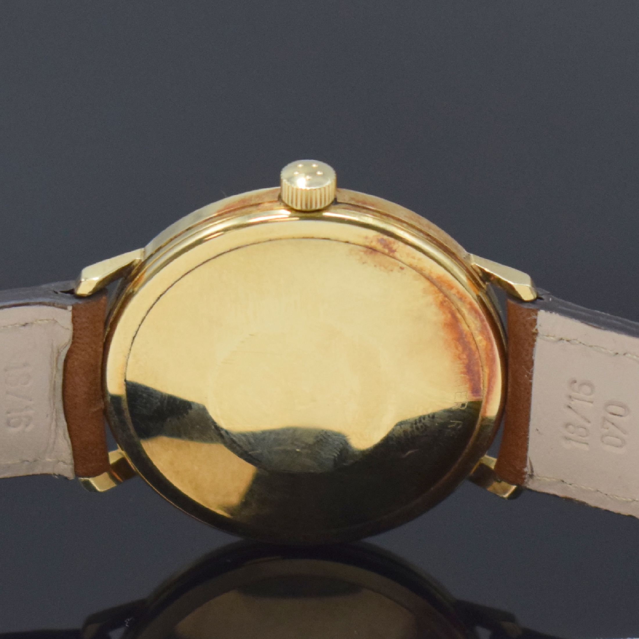 Detail c: ETERNA MATIC 1000 Herrenarmbanduhr in GG 585/000 Referenz 645 VT, Automatik, Schweiz um 1965, Boden aufgedr., silb. Zifferbl. m. aufgel. Indizes ...
