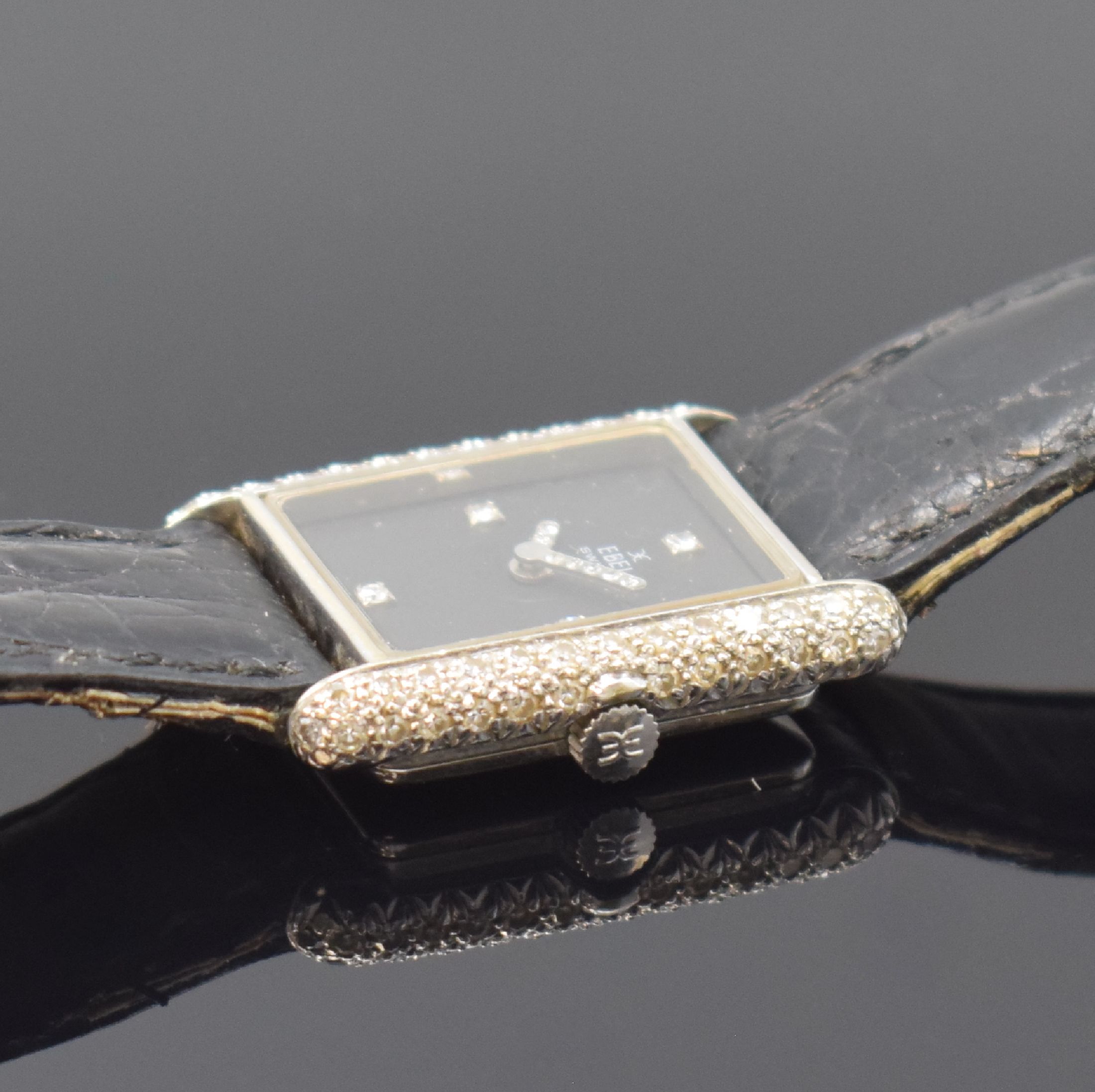 Detail b: EBEL Damenarmbanduhr in WG 750/000, Handaufzug, Schweiz um 1970, 2-teil. Geh. aufw. m. Diamanten bes., schwarzes Zifferbl. m. 4 Diamantindizes, ...