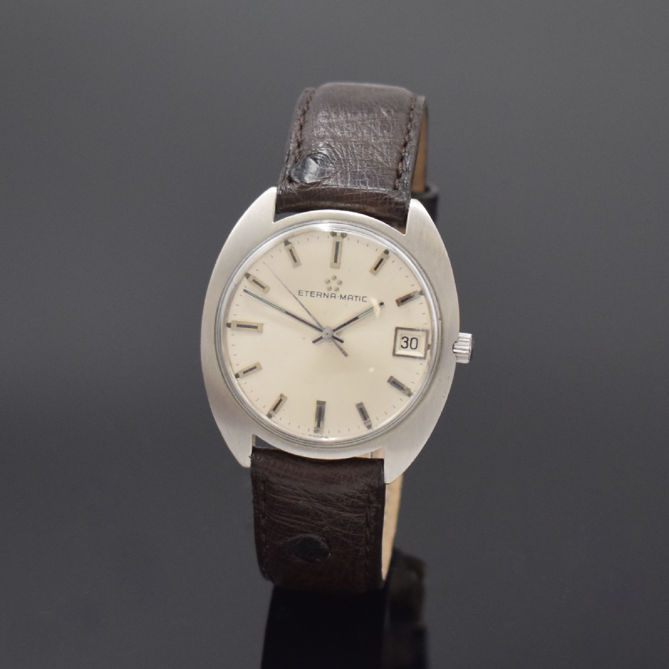 ETERNA MATIC Herrenarmbanduhr in Stahl Referenz 149 T, Automatik, Schweiz um 1970, silb. Zifferbl. m. aufgel. Indizes altersbed. fl./pat., Datum b. ...