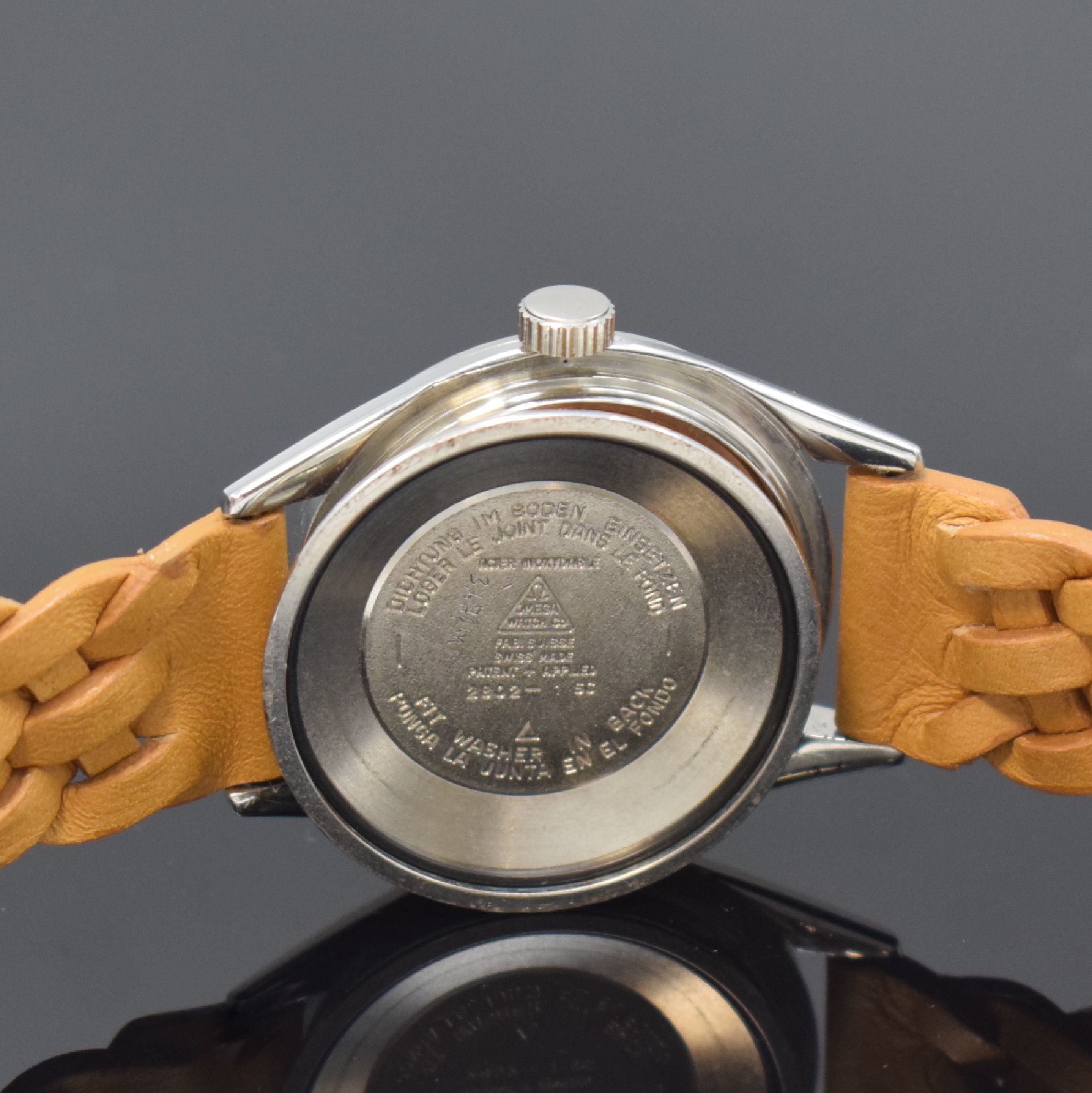 Detail f: OMEGA Automatik Armbanduhr Referenz 2802 - 1SC, Schweiz um 1956, Edelstahlgeh., Boden und Glasrand aufgedr., silb. Zifferbl. m. aufgel. Std.-Zeichen ...