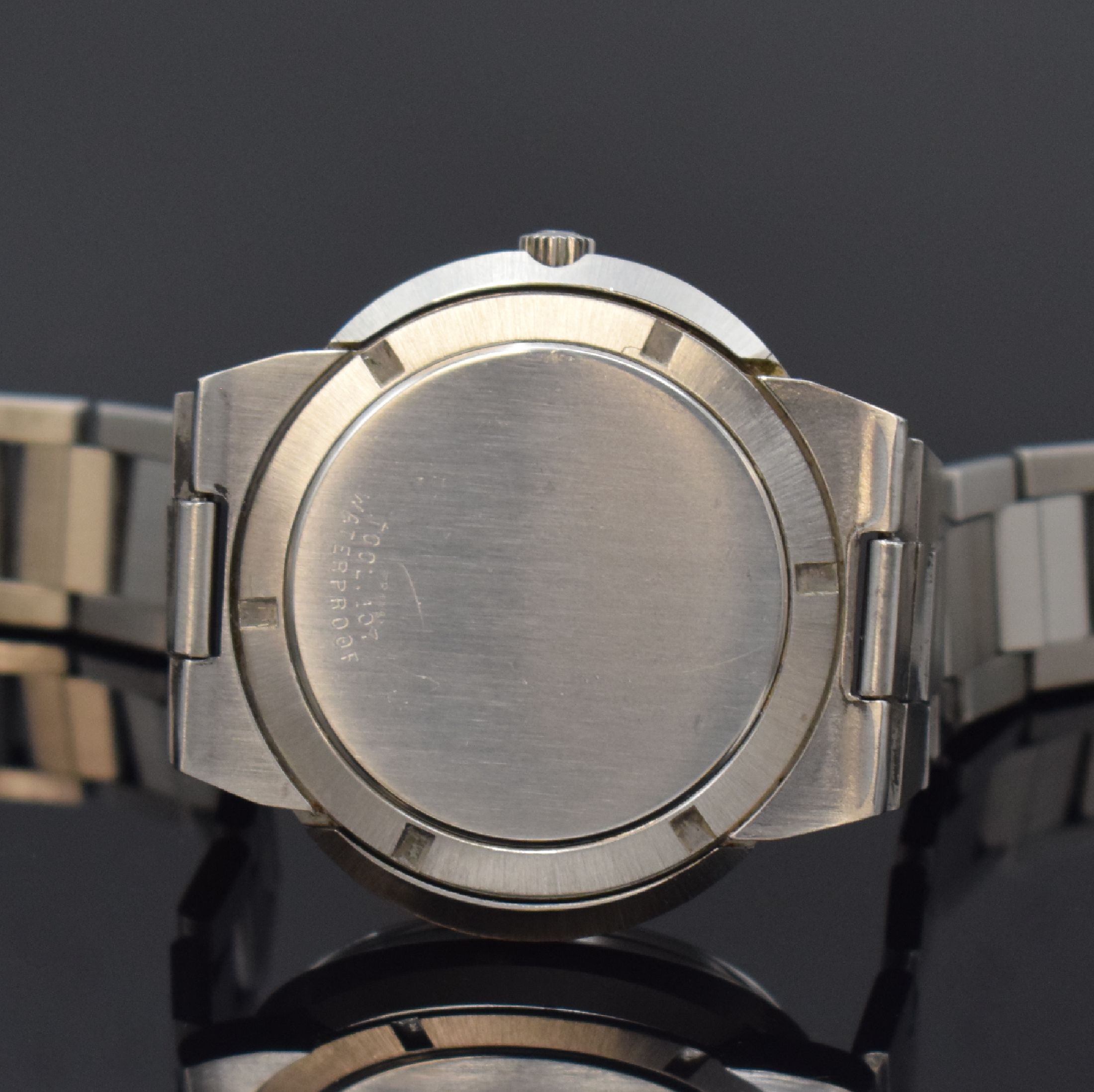 Detail d: OMEGA Geneve Dynamic Herrenarmbanduhr in Edelstahl, Schweiz um 1969, Automatik, Monocoque-Geh. inkl. Gliederband m. Faltschl., 2-farb. Zifferbl., ...