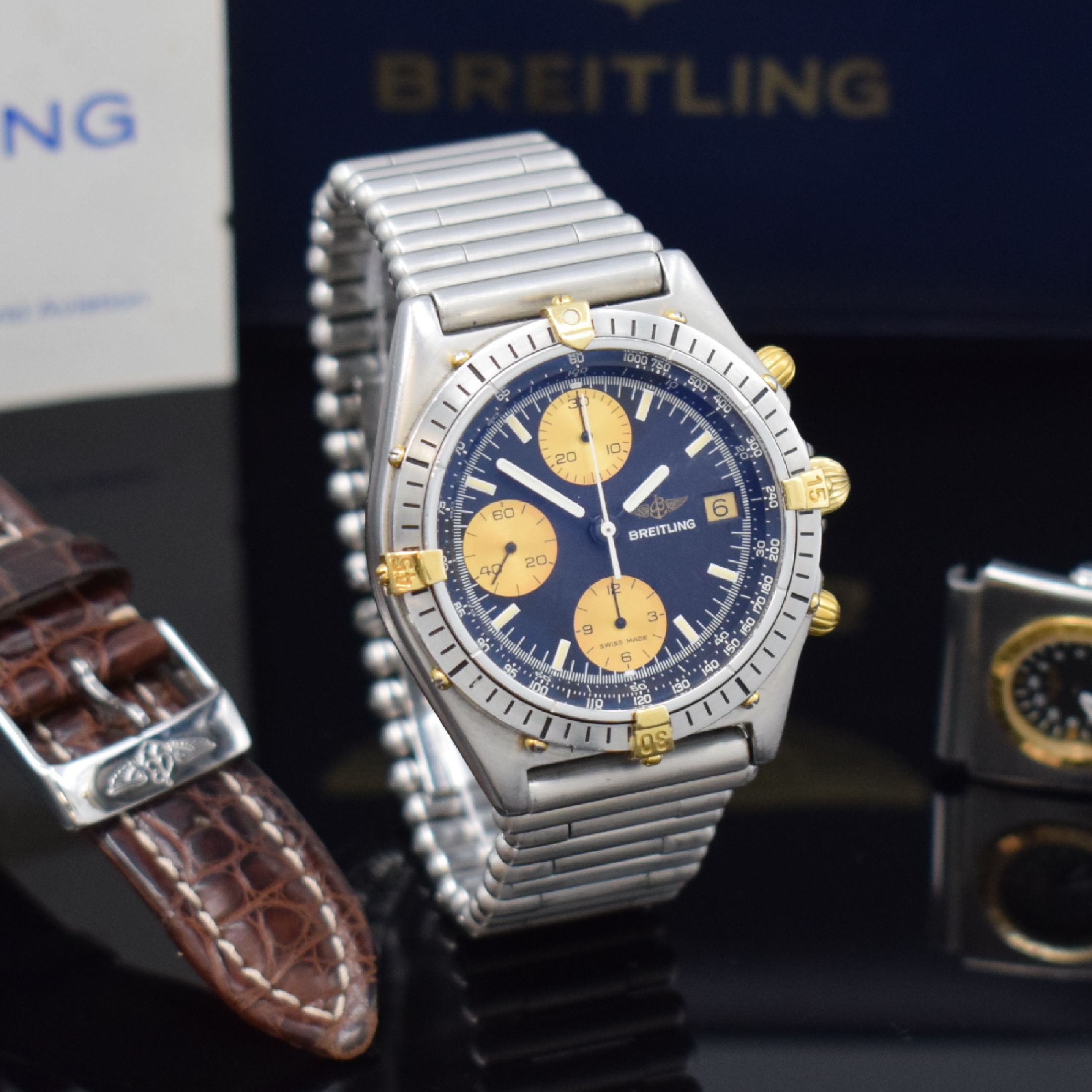Detail d: BREITLING Chronomat Herrenarmbanduhr Referenz 81.950, Automatik, Schweiz um 1989, Gehäuse in Edelstahl/Gold komb. inkl. Roleauxband m. dopp. ...