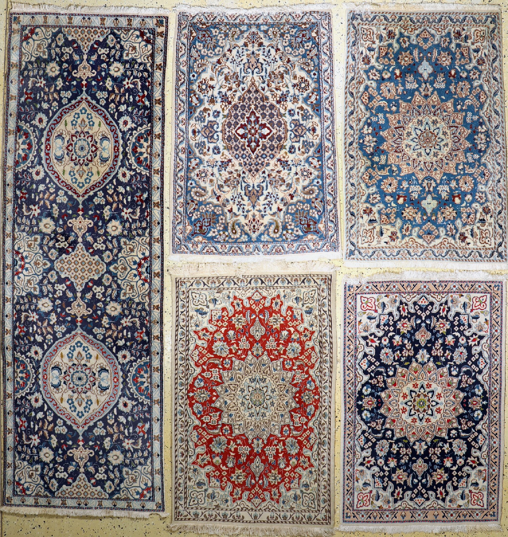 Konvolut 5 Nain, Persien, ca. 40 Jahre, Wolle auf Baumwolle, ca. 265 x 88 cm & ca. 132 x 90 cm, EHZ: 2