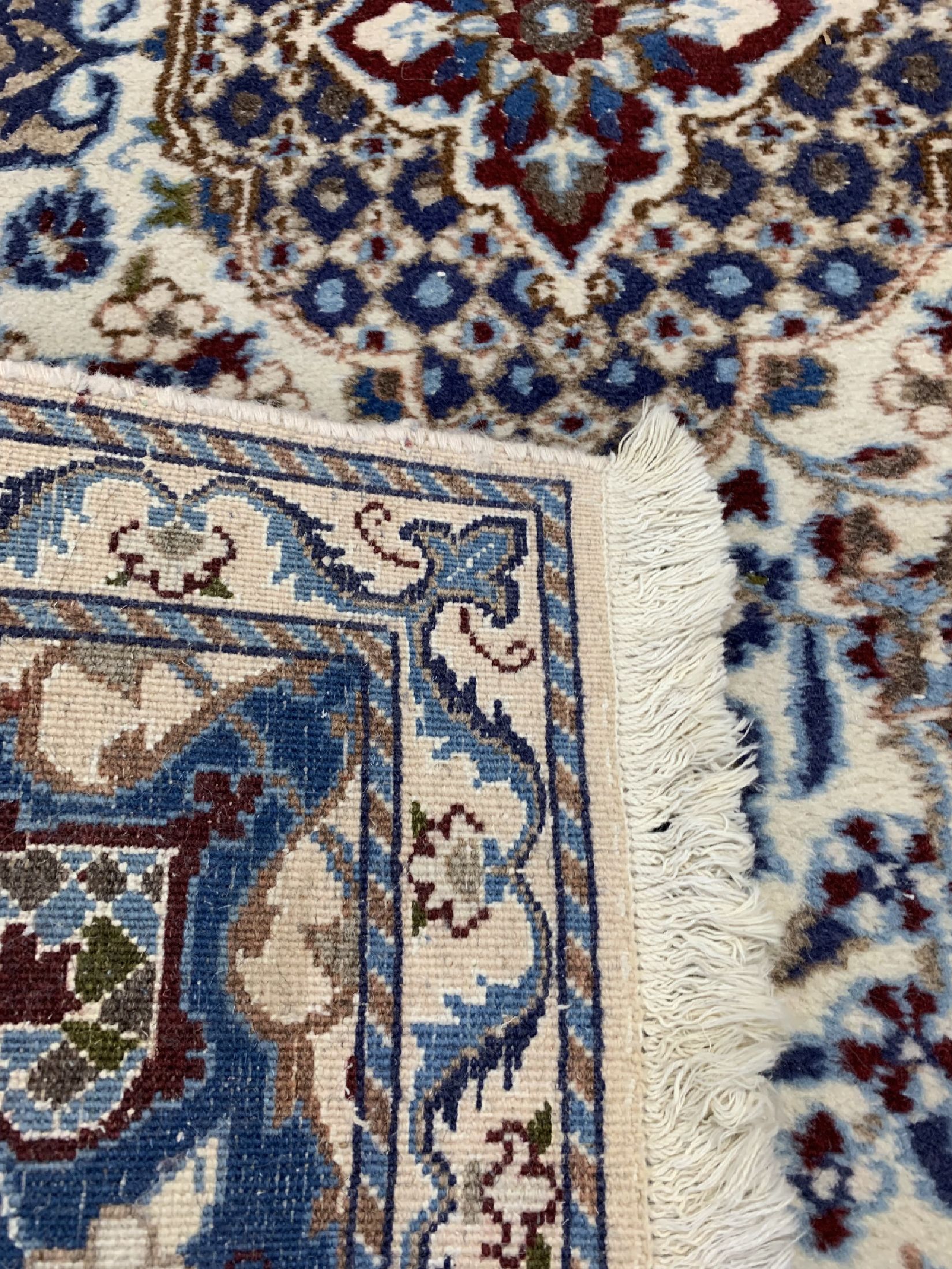 Detail j: Konvolut 5 Nain, Persien, ca. 40 Jahre, Wolle auf Baumwolle, ca. 265 x 88 cm & ca. 132 x 90 cm, EHZ: 2