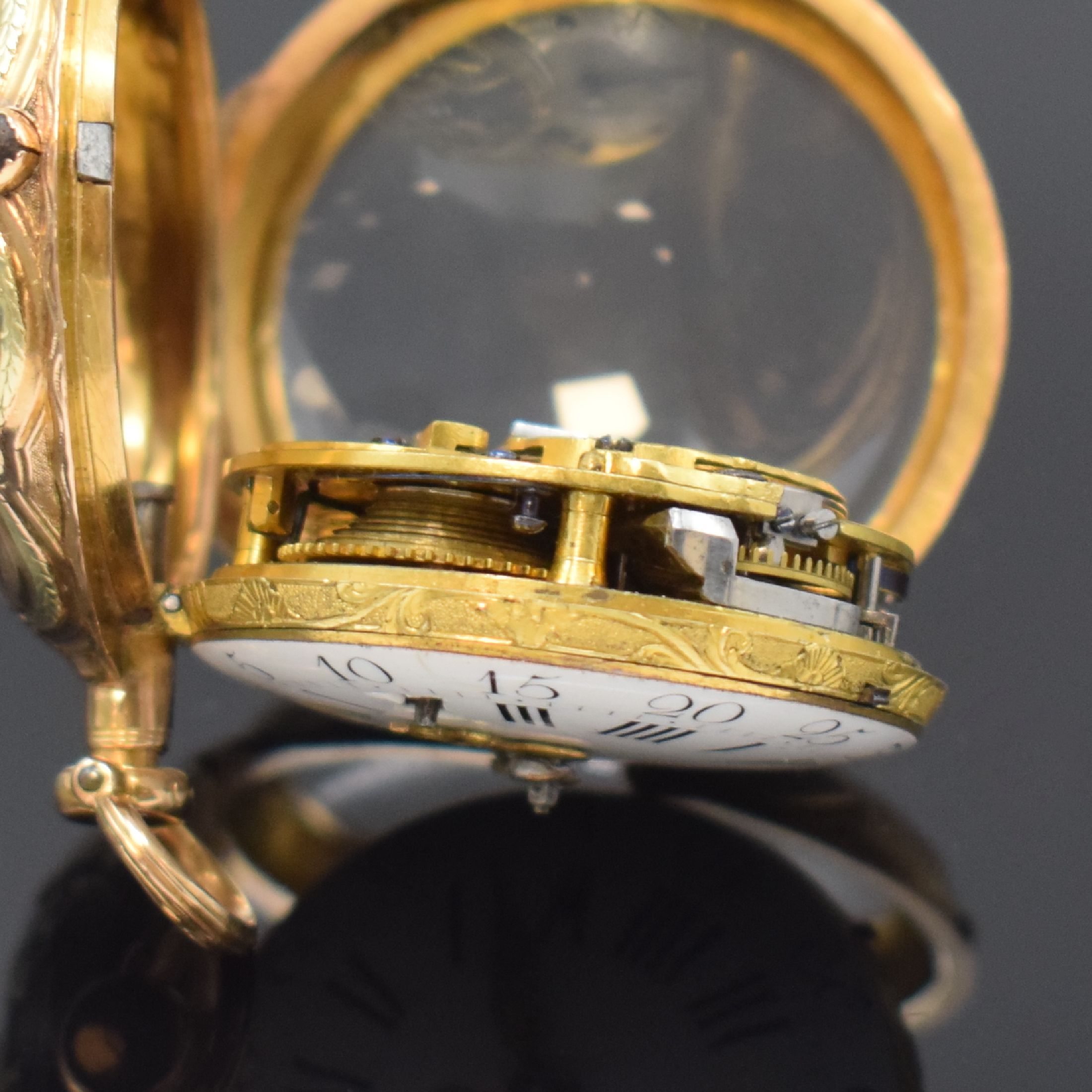 Detail f: MATHIEU Le JEUNE Spindeltaschenuhr mit 1/4- Repetition à-Toc im 18k-Quatre-Couleur- Gehäuse, Frankreich um 1770, massives Geh. m. großem ...