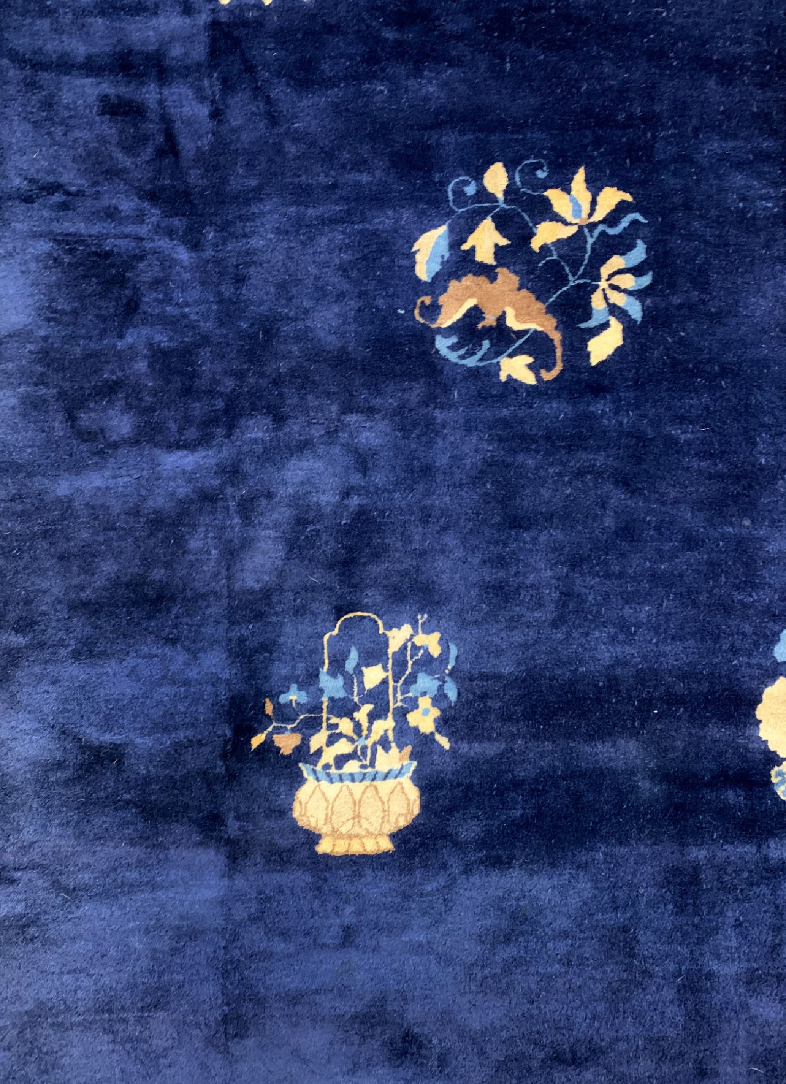 Detail c: Peking"Palastteppich"antik, China, um 1900,Korkwolle auf Baumwolle, ca. 700 x 380 cm, EHZ: 2