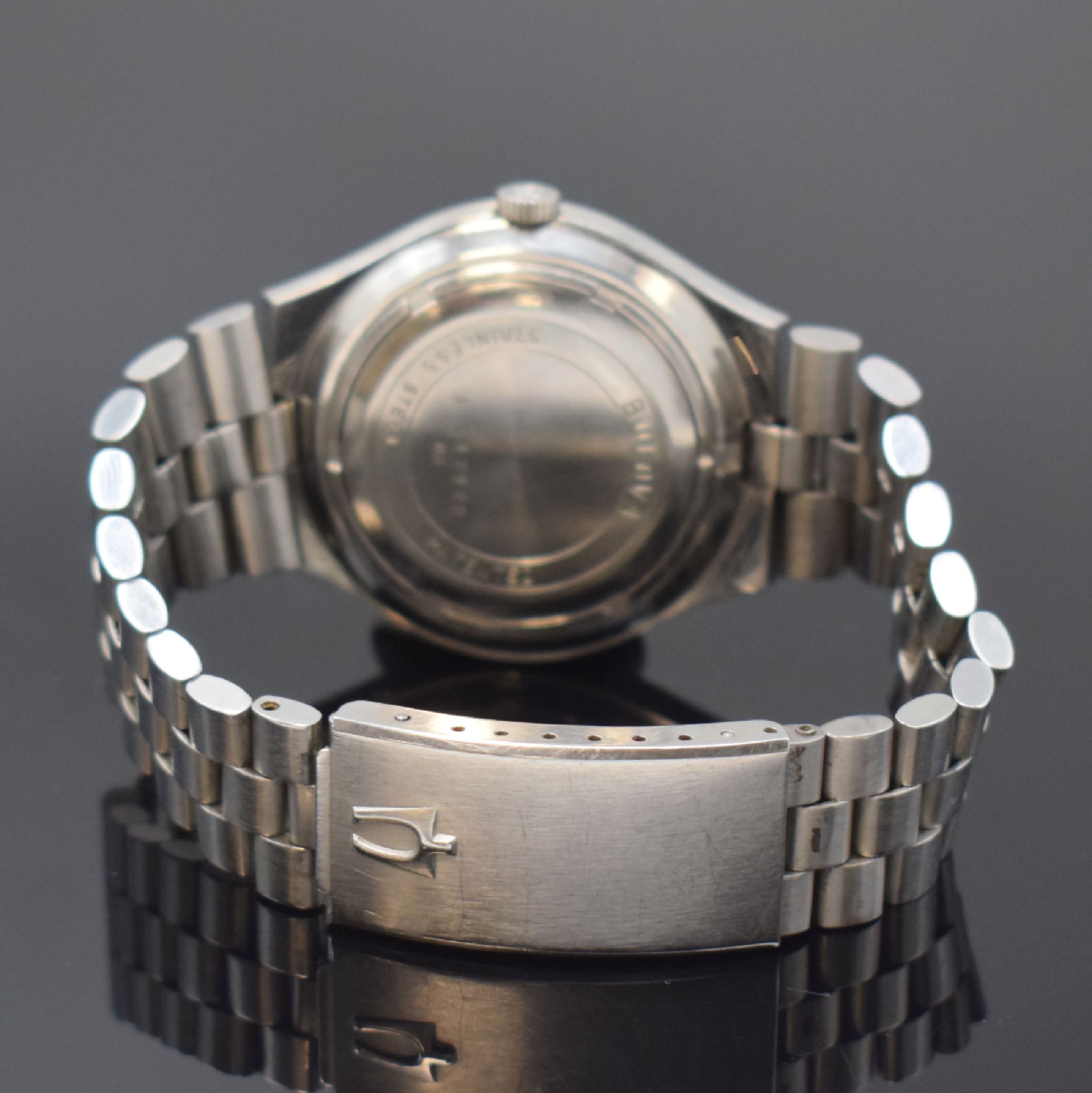 Detail b: BULOVA Accuquartz Stimmgabel-Armbanduhr in Stahl/Stahlband, Schweiz um 1970, Boden verschr., integr. orig. Band m. Faltschl., blaues Tritiumzifferbl. ...