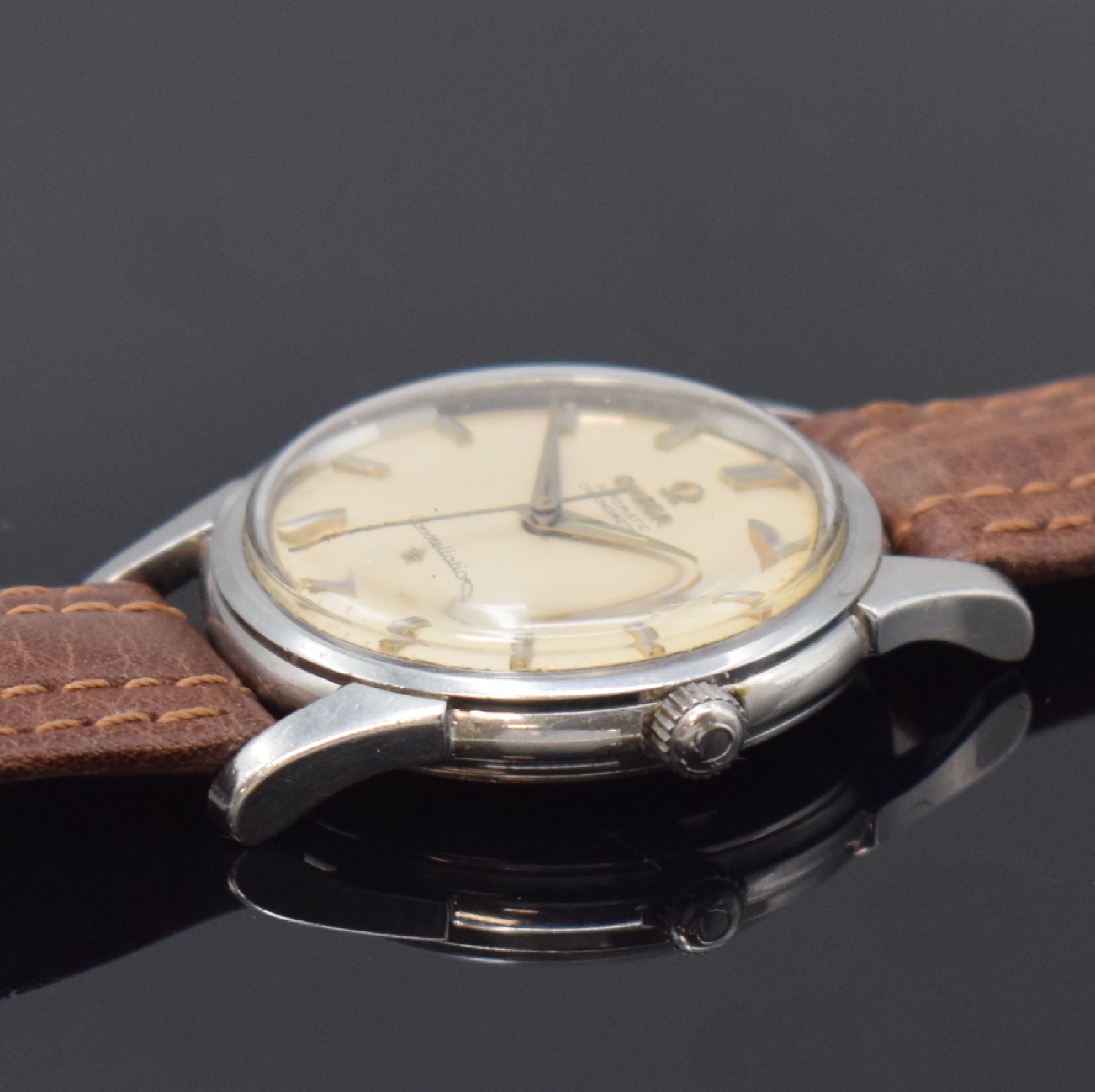 Detail b: OMEGA Constellation Armbandchronometer in Stahl Referenz 14381/11SC, Automatik, Schweiz um 1961, verschr. Boden m. zentraler Sternwarten-Goldplakette ...