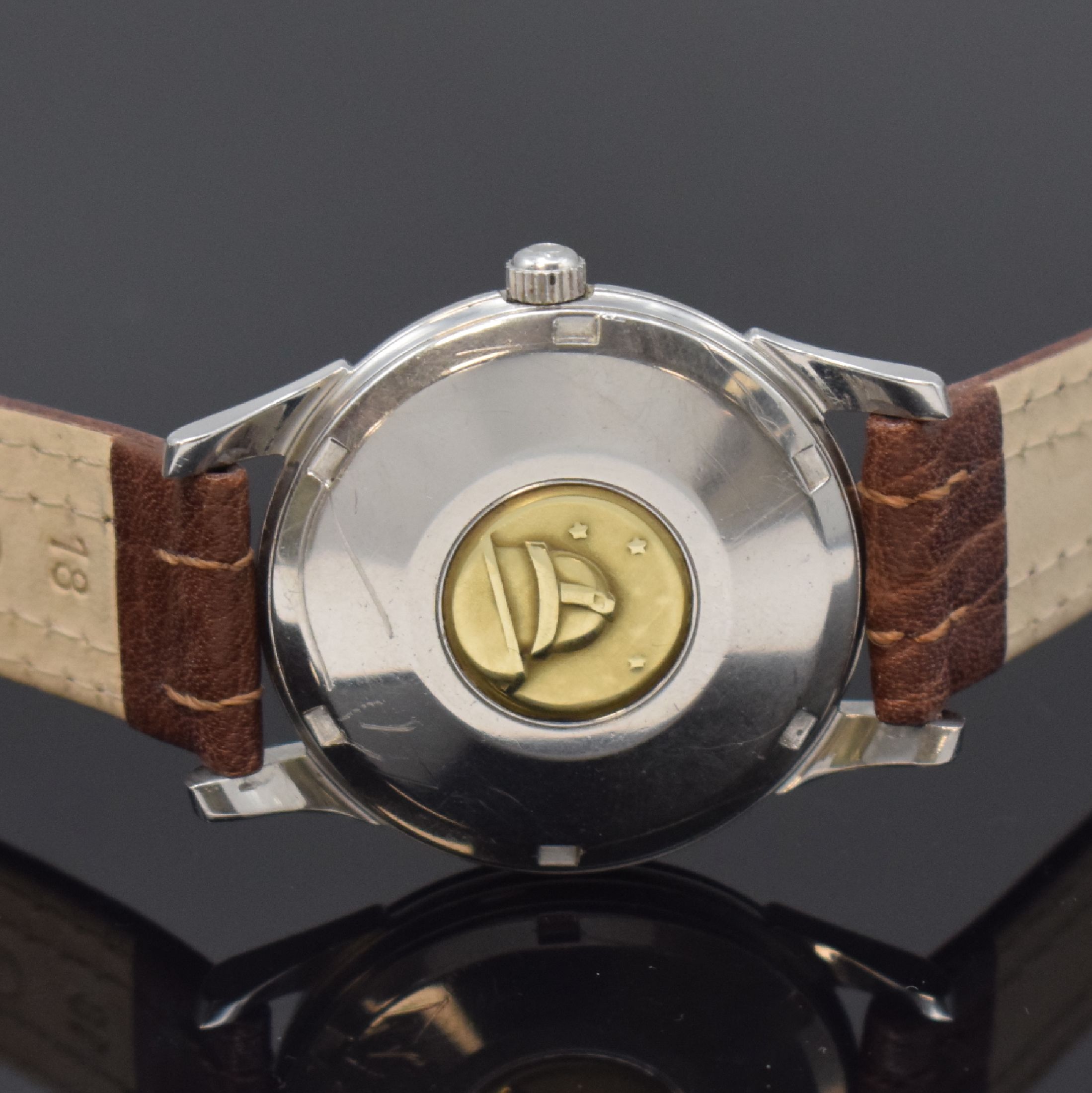 Detail c: OMEGA Constellation Armbandchronometer in Stahl Referenz 14381/11SC, Automatik, Schweiz um 1961, verschr. Boden m. zentraler Sternwarten-Goldplakette ...