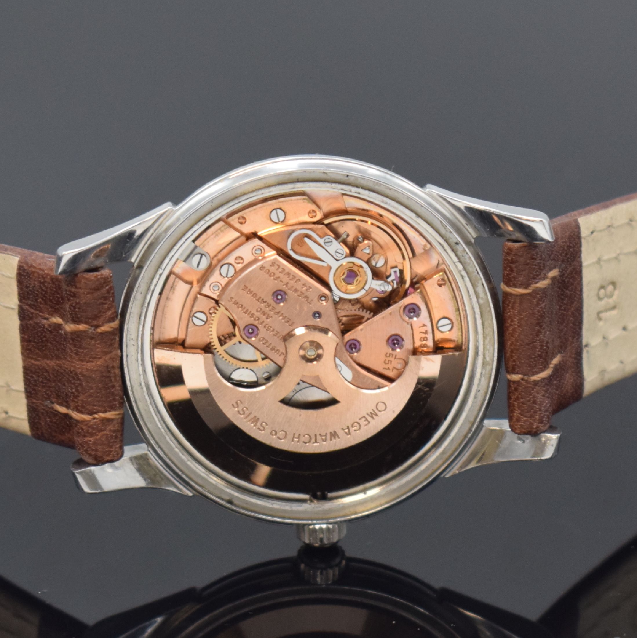 Detail e: OMEGA Constellation Armbandchronometer in Stahl Referenz 14381/11SC, Automatik, Schweiz um 1961, verschr. Boden m. zentraler Sternwarten-Goldplakette ...