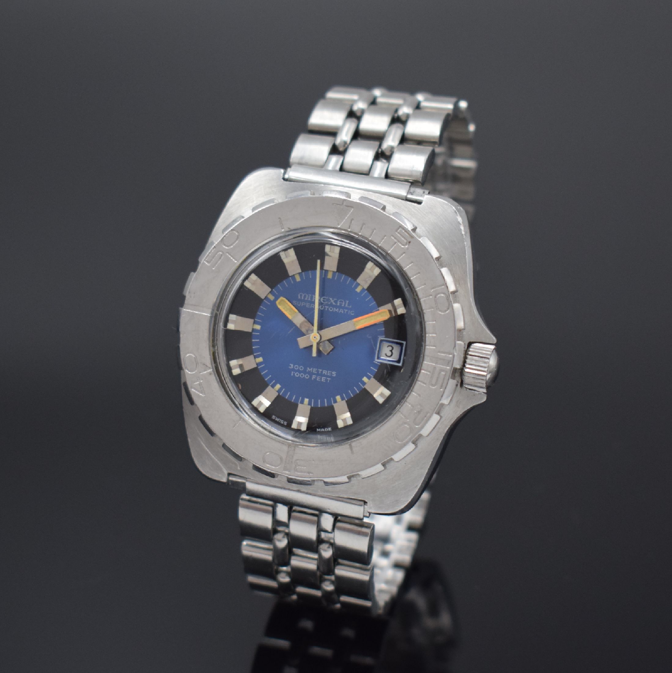 MIREXAL Herren-Taucheruhr in Stahl, Automatik, Schweiz um 1970, Boden und Krone verschr., ab Herst. wasserd., beids. drehb. Stahl-Lünette mit 60er ...