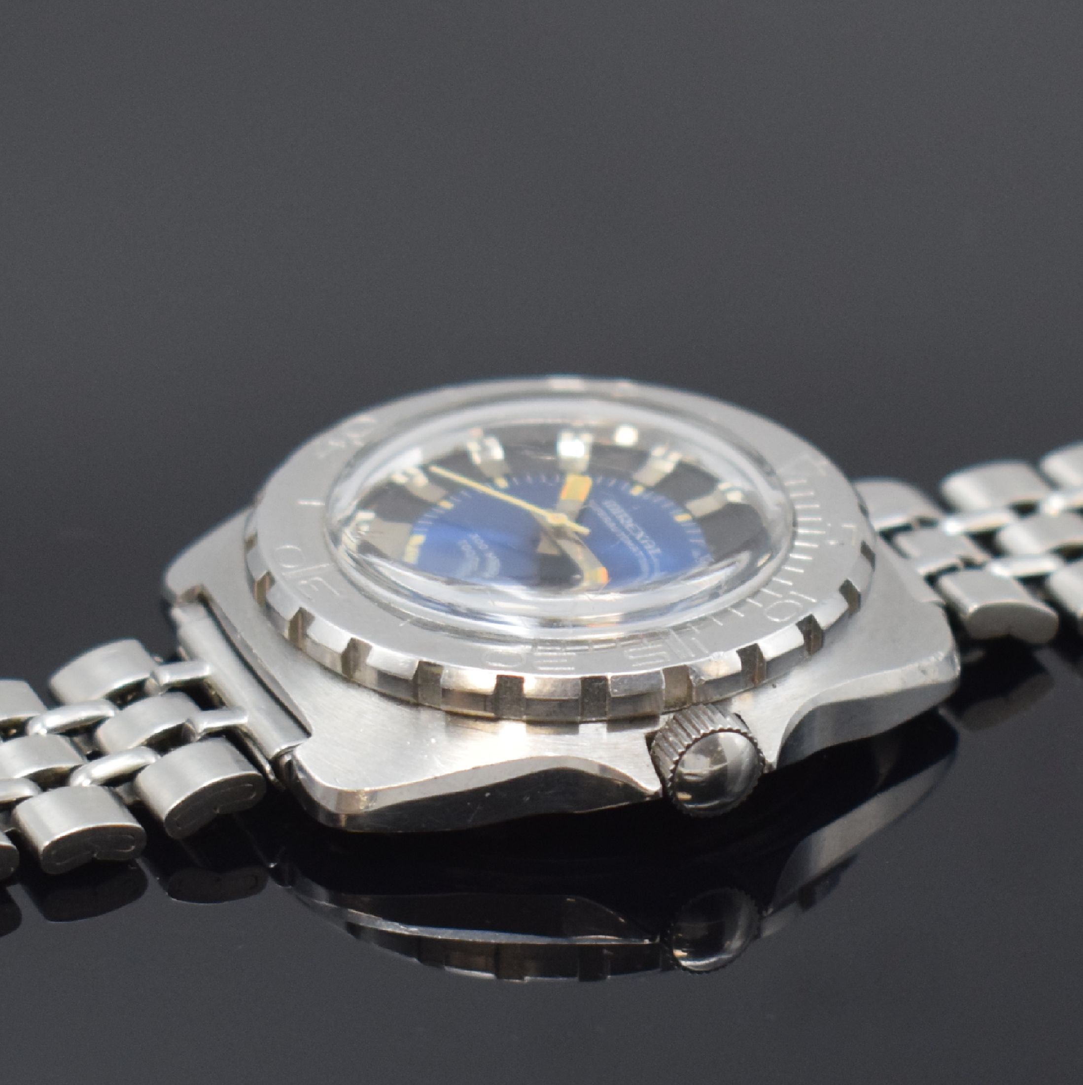Detail b: MIREXAL Herren-Taucheruhr in Stahl, Automatik, Schweiz um 1970, Boden und Krone verschr., ab Herst. wasserd., beids. drehb. Stahl-Lünette mit 60er ...