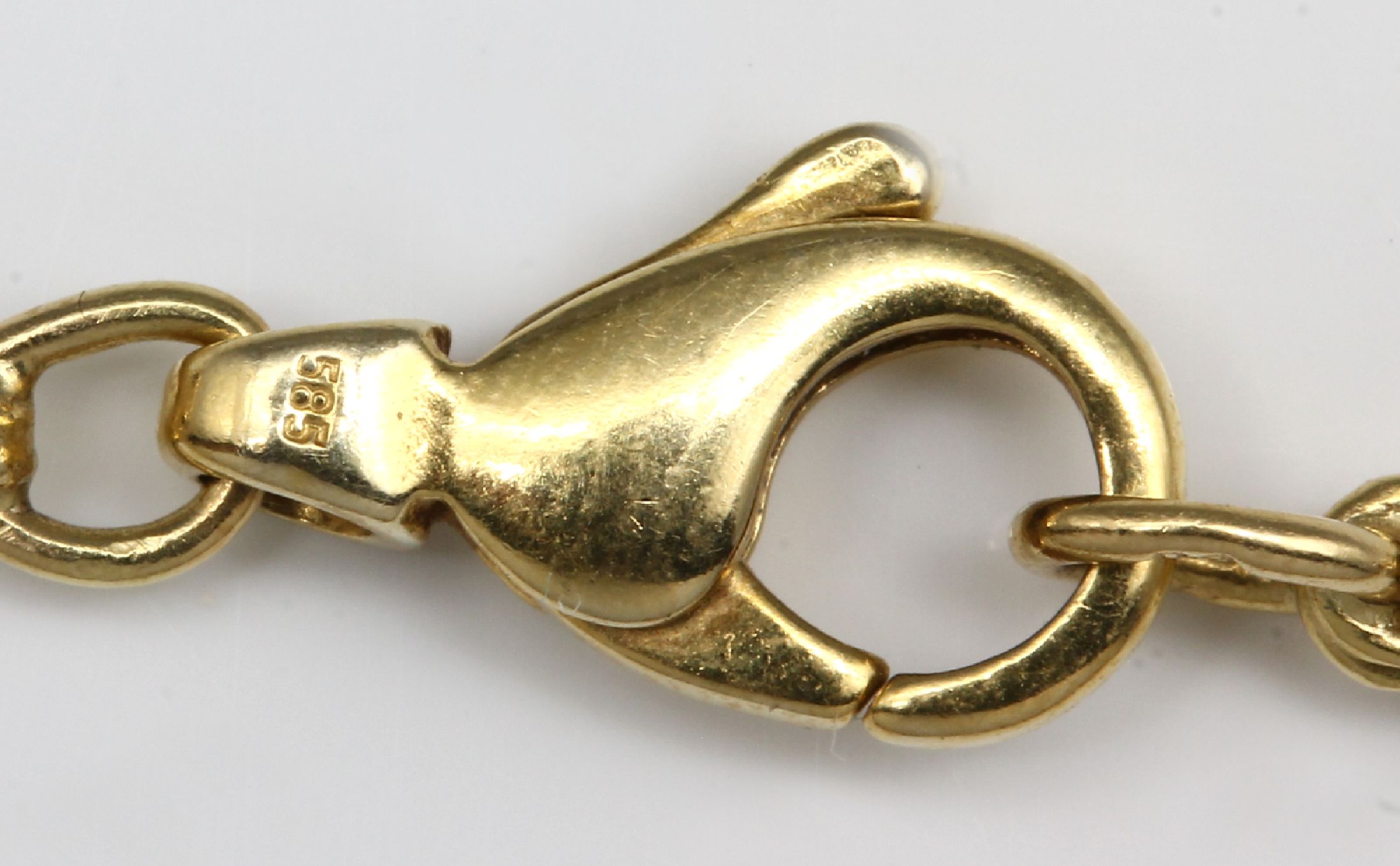 Detail b: 18 kt Gold Königskettenarmband, GG 750/000,Anhänger Katze, GG 585/000, sign. Quinn = Scheuerle, Karabinerschließe erneuert in GG 585/000, L. ca. ...