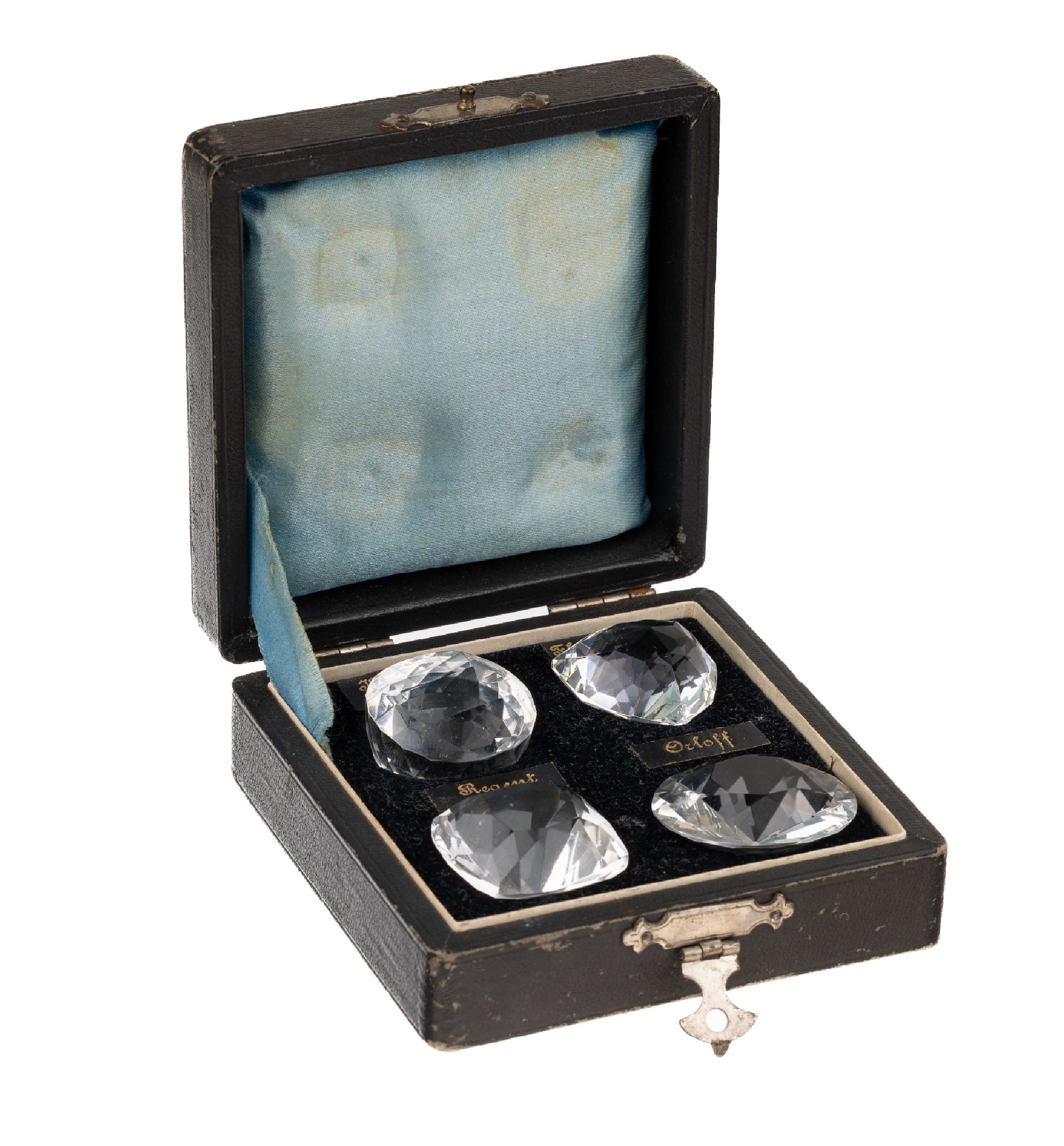 Vitrinenobjekt, 4 Bergkristalle, geschliffen wie bekannte Diamanten, 1 x Koh-I-Noor, 1 x Florentiner, 1 x Regent und 1 x Orloff, in altem Etui, ...