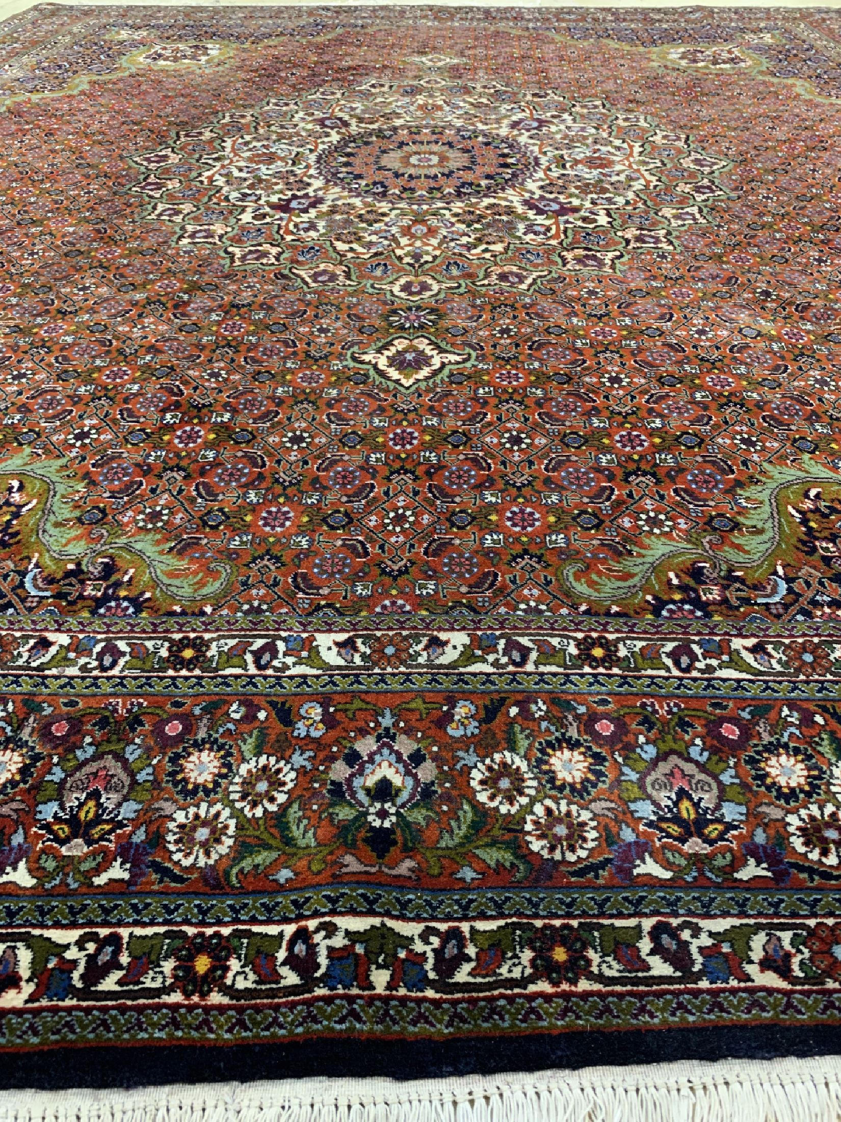 Detail c: Bidjar Kork fein, Persien, ca. 50 Jahre, Korkwolle auf Baumwolle, ca. 290 x 252 cm, EHZ: 2