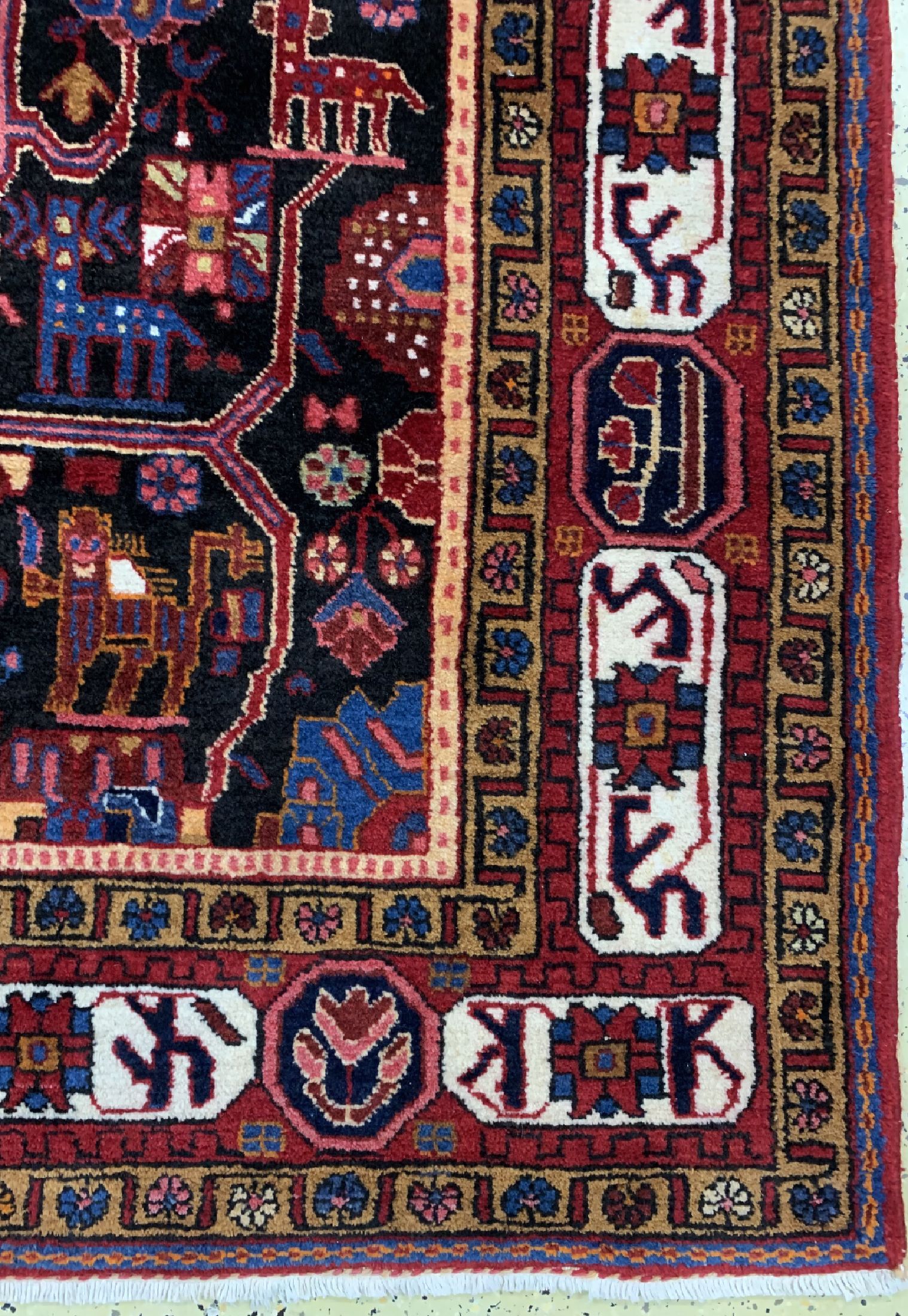 Detail a: Nahawand, Persien, ca. 50 Jahre, Wolle auf Baumwolle, ca. 325 x 163 cm, EHZ: 1-2