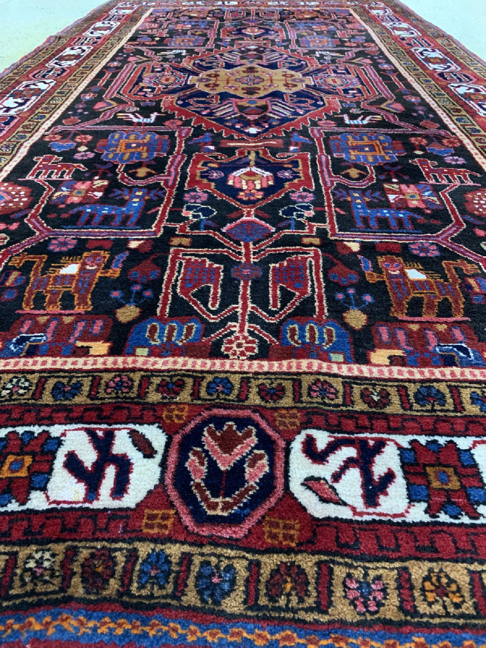 Detail d: Nahawand, Persien, ca. 50 Jahre, Wolle auf Baumwolle, ca. 325 x 163 cm, EHZ: 1-2