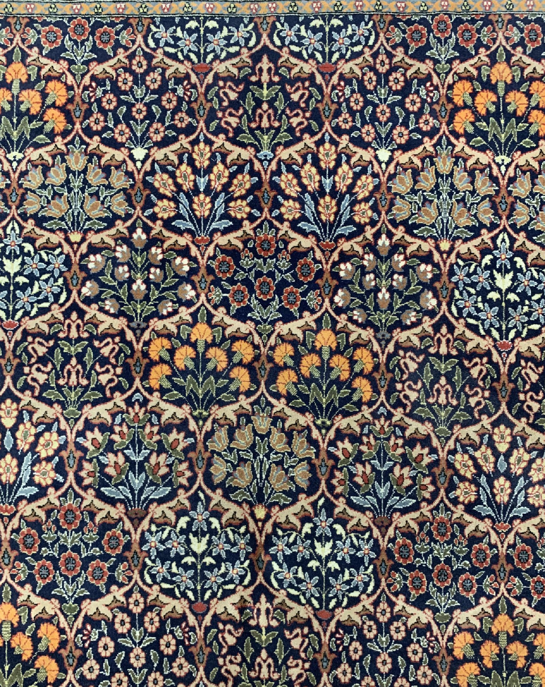 Detail b: Hereke Wollteppich fein, Türkei, um 1950, Wolle auf Baumwolle, ca. 260 x 166 cm, EHZ: 1-2