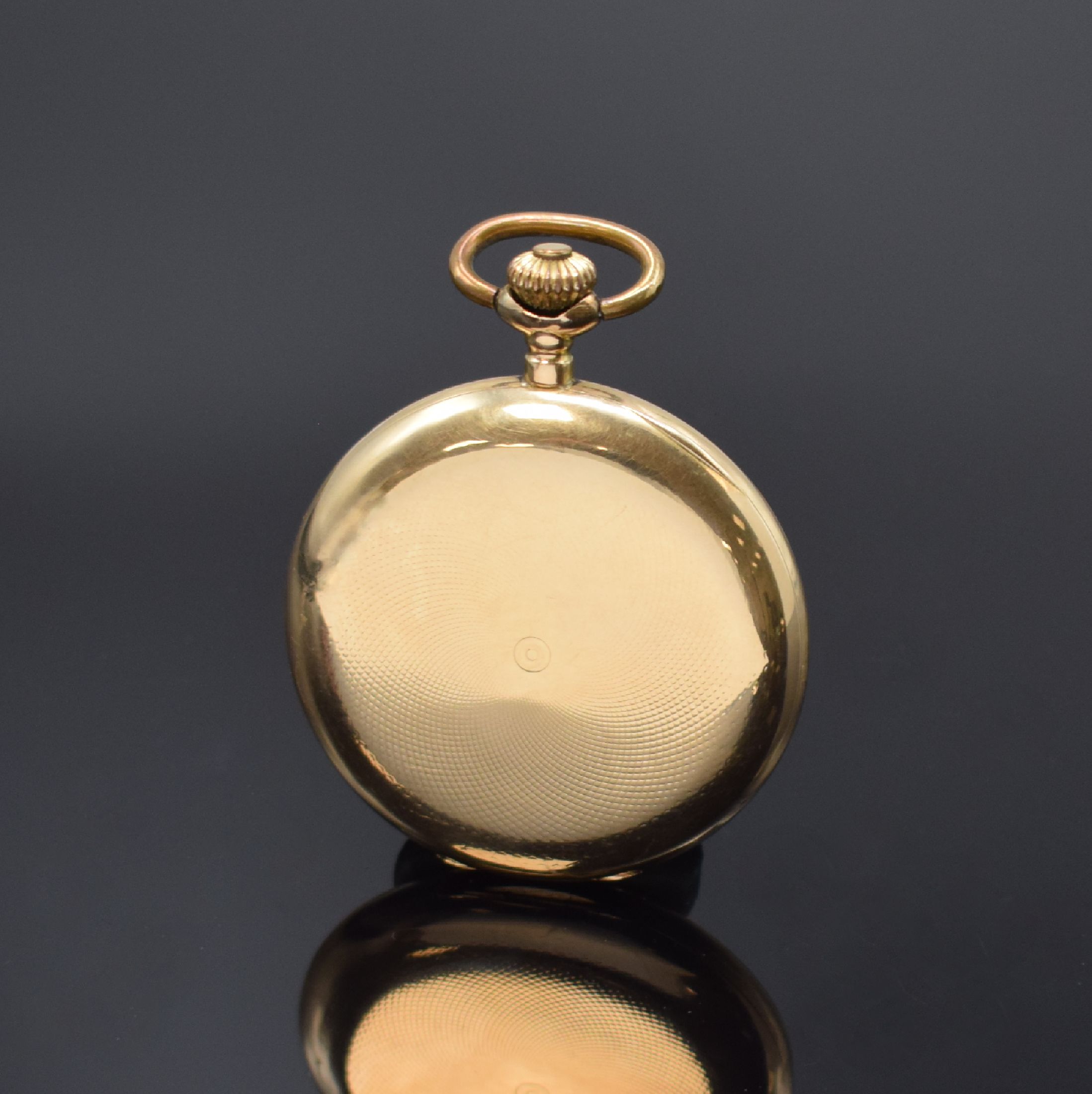 Detail c: Herrensavonette und Damentaschenuhr in GG 585/000, Schweiz um 1900/1920, 1) Herren- Savonette, guill. 2-Deckel Goldgeh. berieb., vers. Zifferbl., ...