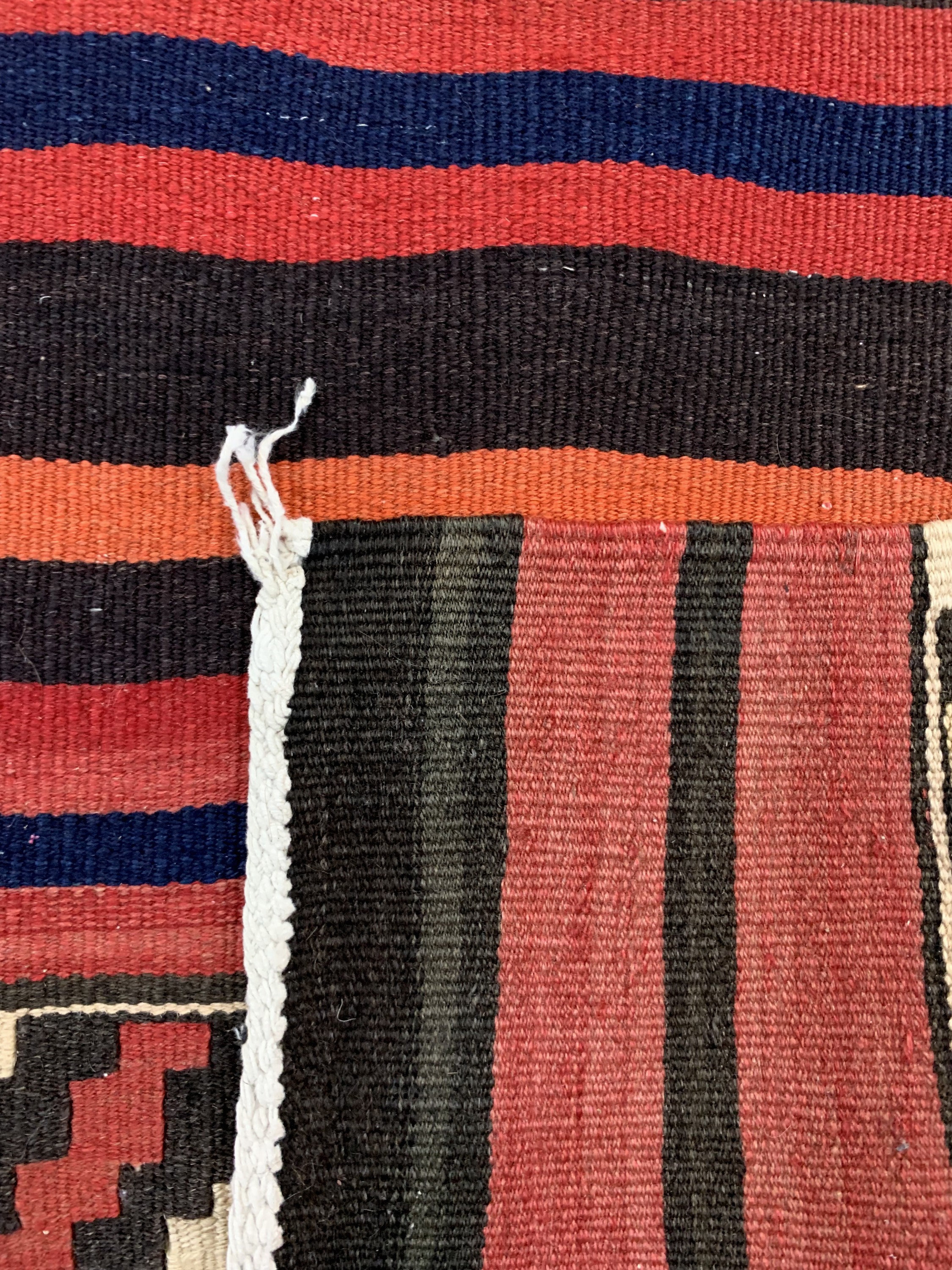 Detail b: 2 Lots Djajim, Persien, um 1930, Wolle auf Wolle, ca. 124 x 116 cm, EHZ: 2