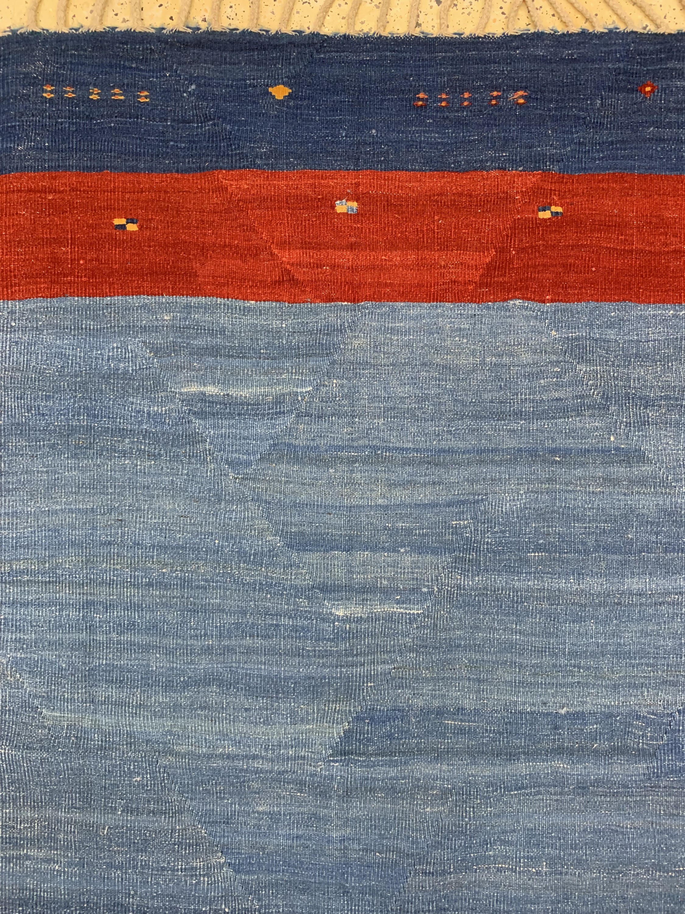 Detail b: Gabbeh Kelim, Persien, ca. 50 Jahre, Wolle auf Wolle, ca. 328 x 202 cm, EHZ: 1-2