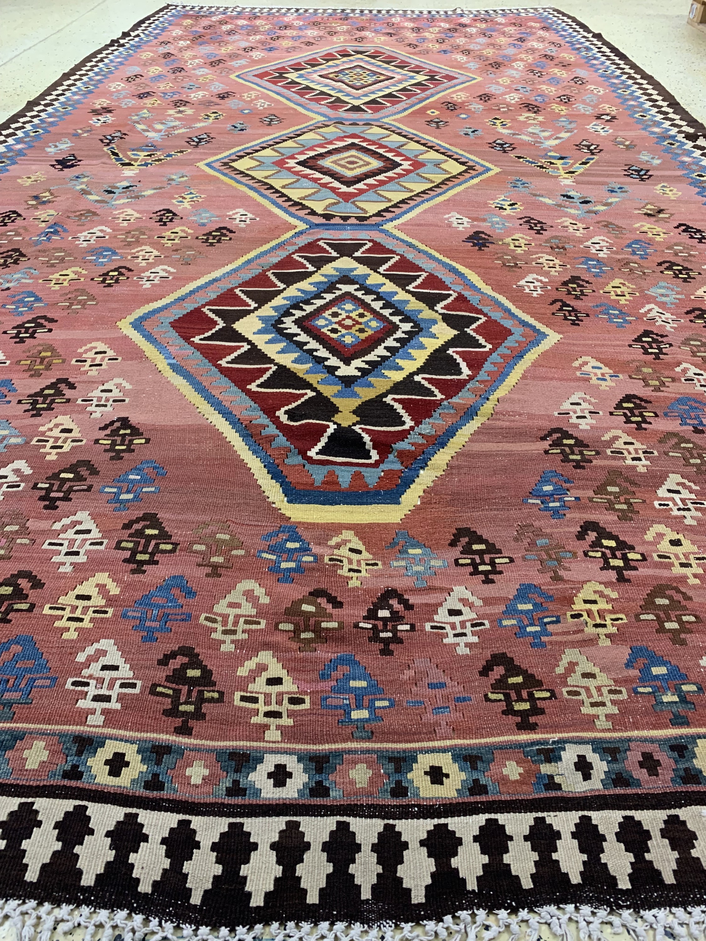 Detail d: Azeri Kelim antik, Azerdaijan, um 1920, Wolle auf Baumwolle, ca. 424 x 240 cm, EHZ: 2