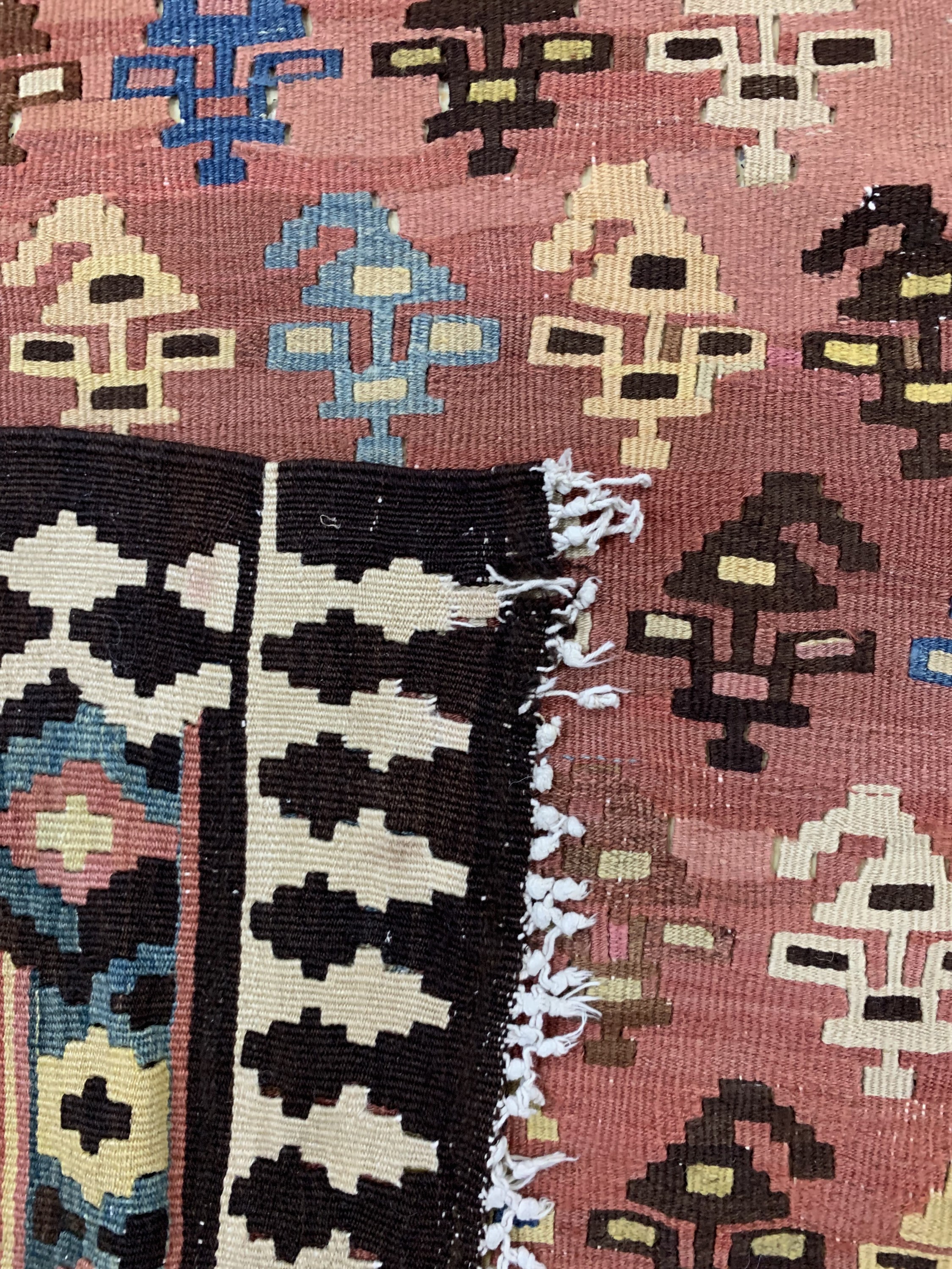 Detail e: Azeri Kelim antik, Azerdaijan, um 1920, Wolle auf Baumwolle, ca. 424 x 240 cm, EHZ: 2