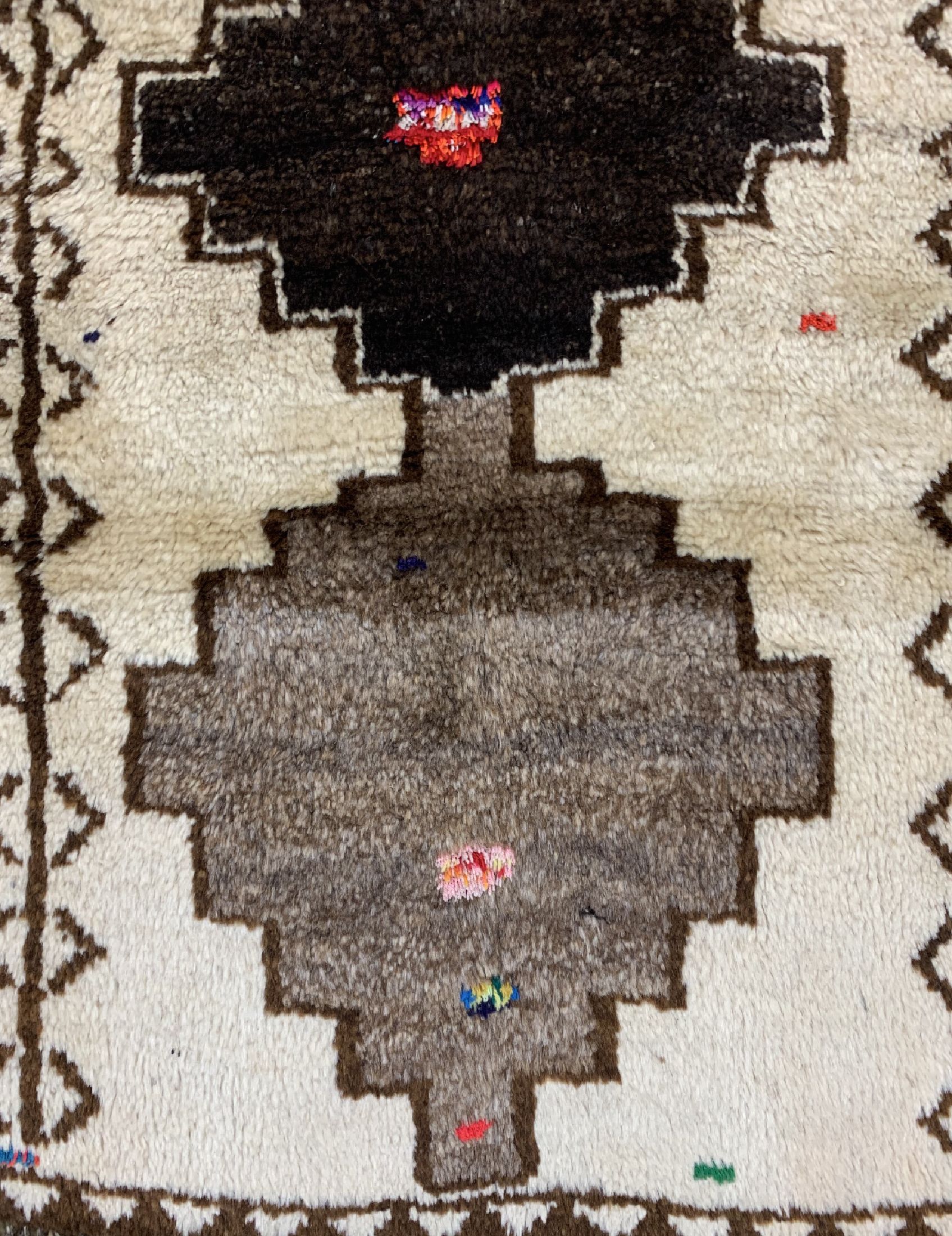 Detail a: Luri Gabbeh, Persien, um 1930, Wolle auf Wolle, ca. 262 x 97 cm, EHZ: 2