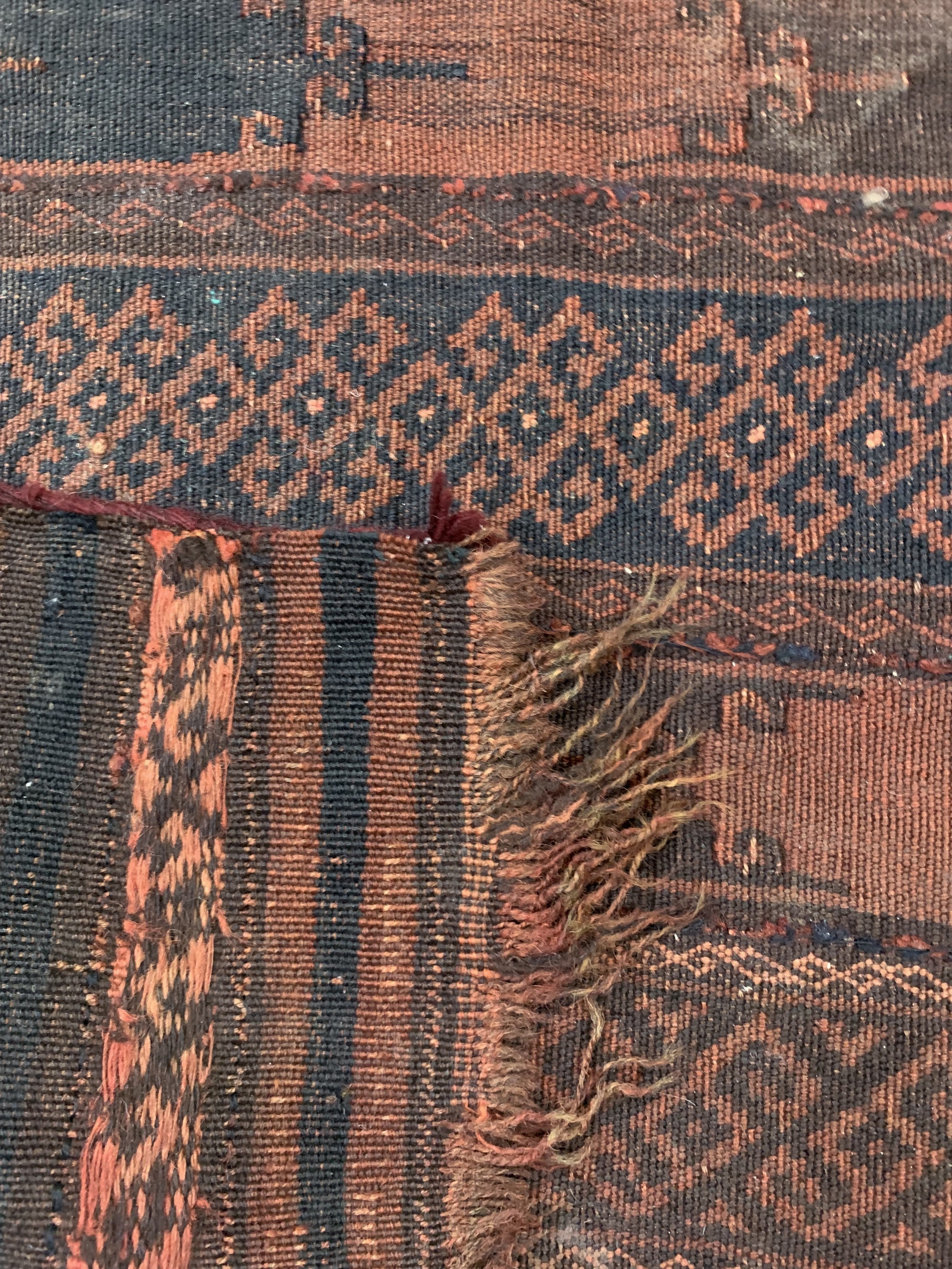 Detail d: Belutsch Kelim antik, Persien, 19.Jhd, Wolle auf Wolle, ca. 300 x 73 cm, EHZ: 3(fleckig)