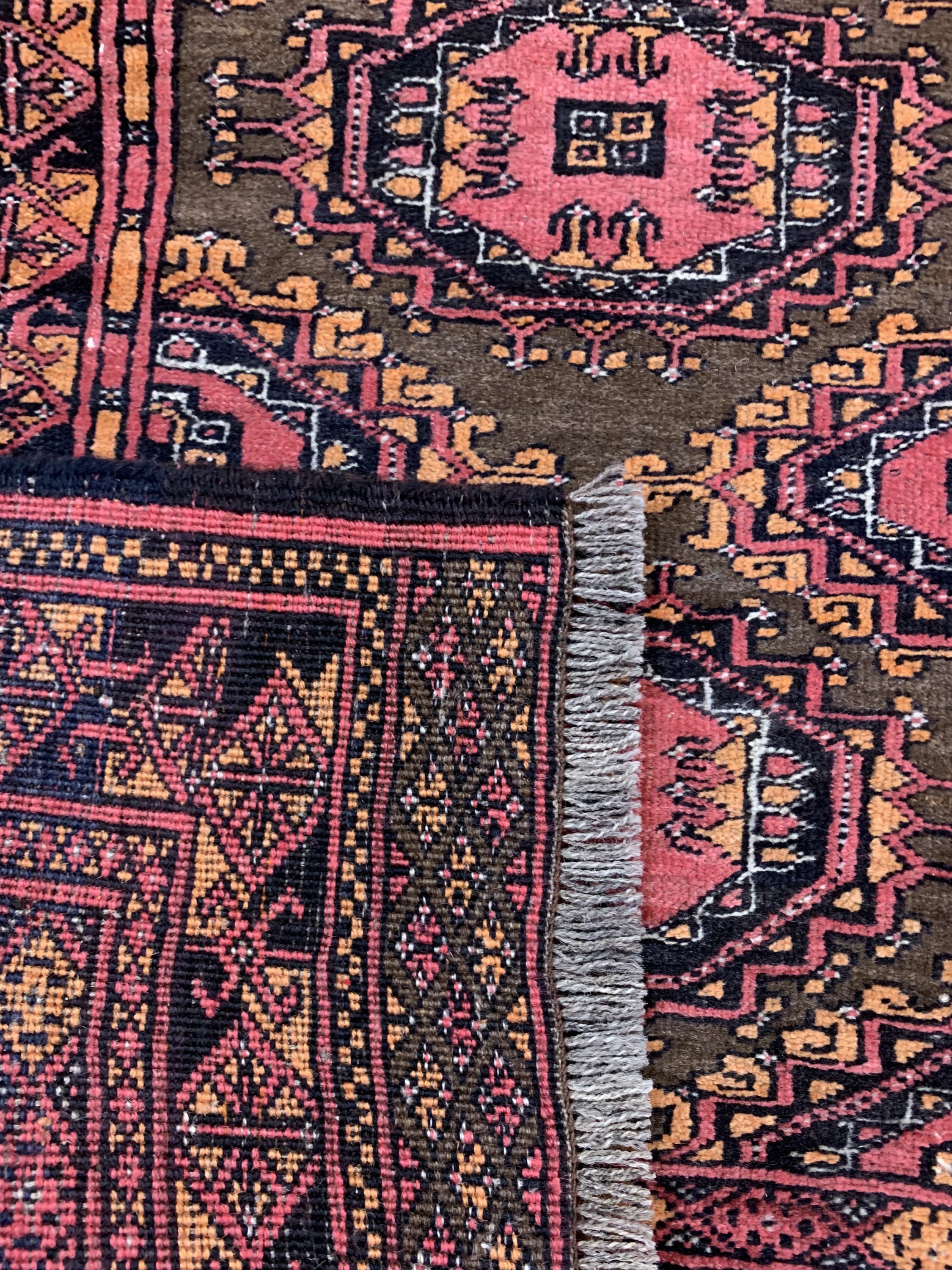 Detail d: Buchara alt, Afghanistan, ca. 50 Jahre, Wolle auf Wolle, ca. 202 x 127 cm, EHZ: 2(Wellig)