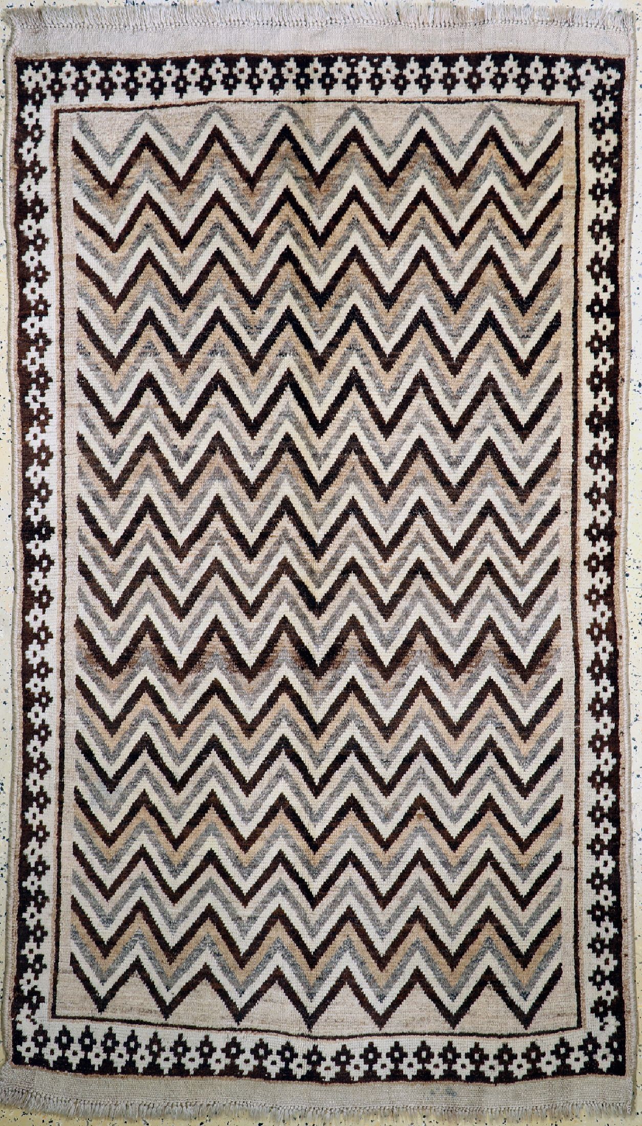 Luri Gabbeh, Persien, um 1920/1930, Wolle auf Wolle, ca. 224 x 129 cm, EHZ: 1-2