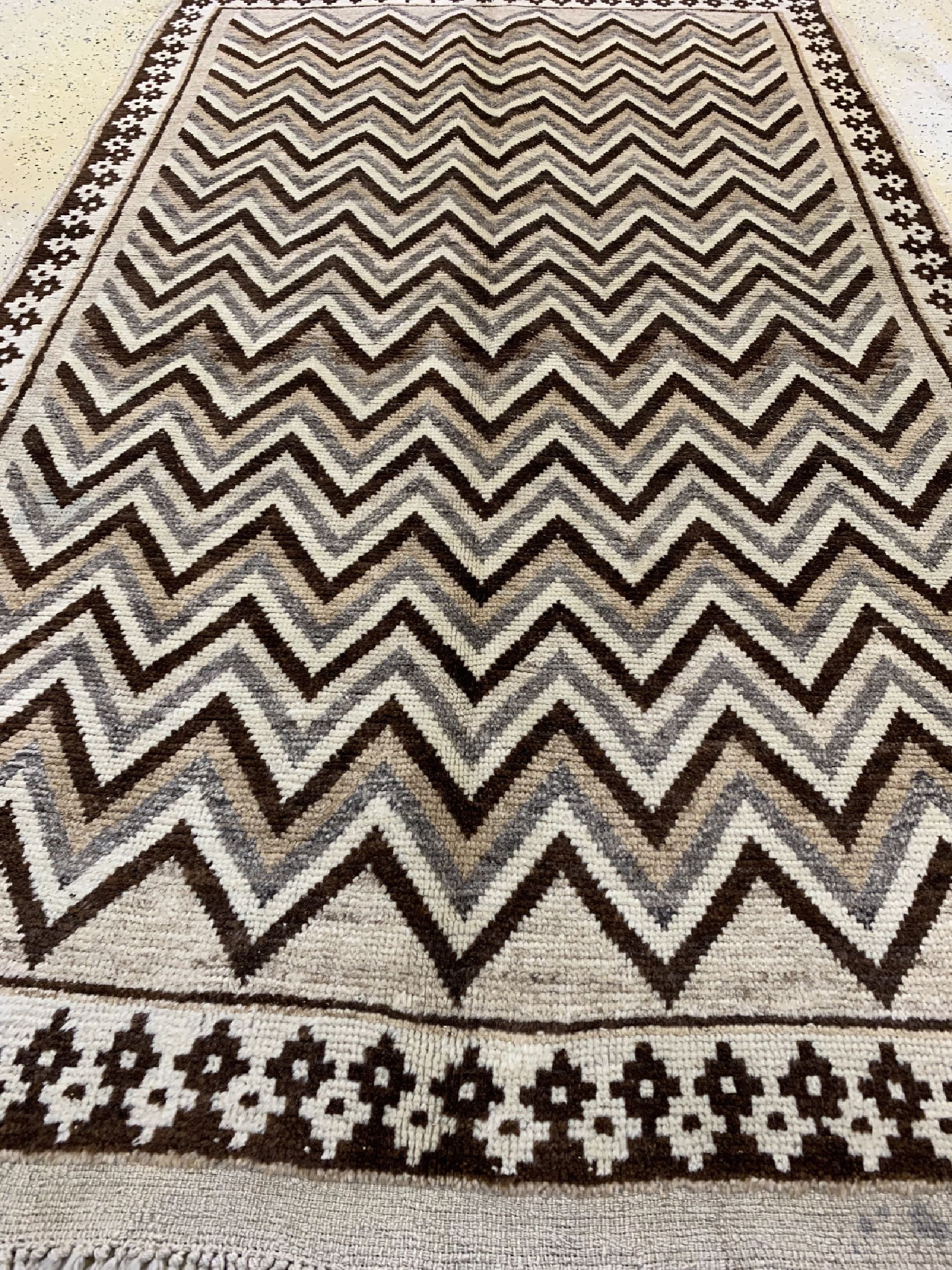 Detail c: Luri Gabbeh, Persien, um 1920/1930, Wolle auf Wolle, ca. 224 x 129 cm, EHZ: 1-2
