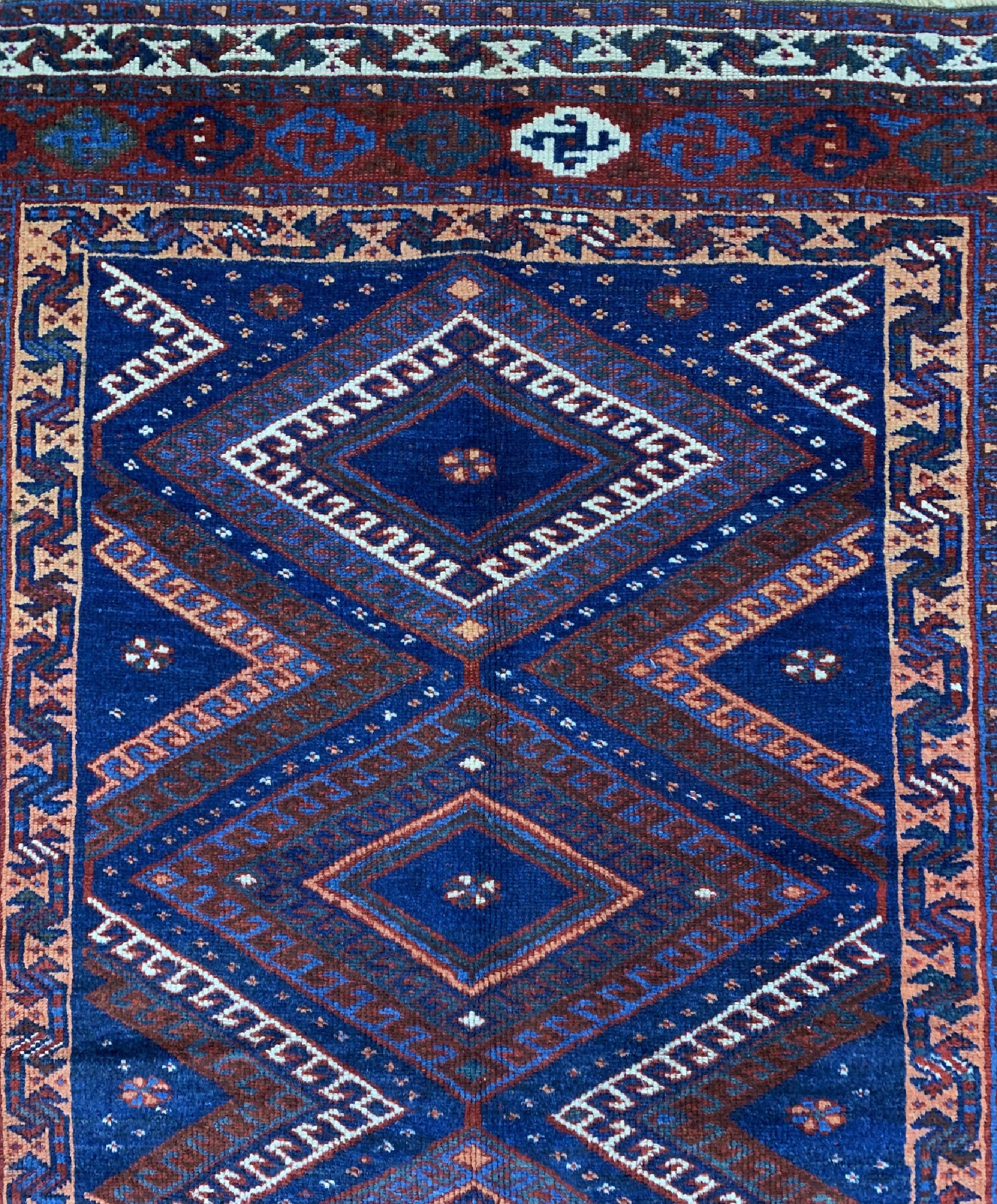 Detail c: Antiker Lori, Persien, 19.Jhd, Wolle auf Wolle, ca. 290 x 150 cm, EHZ: 2-3
