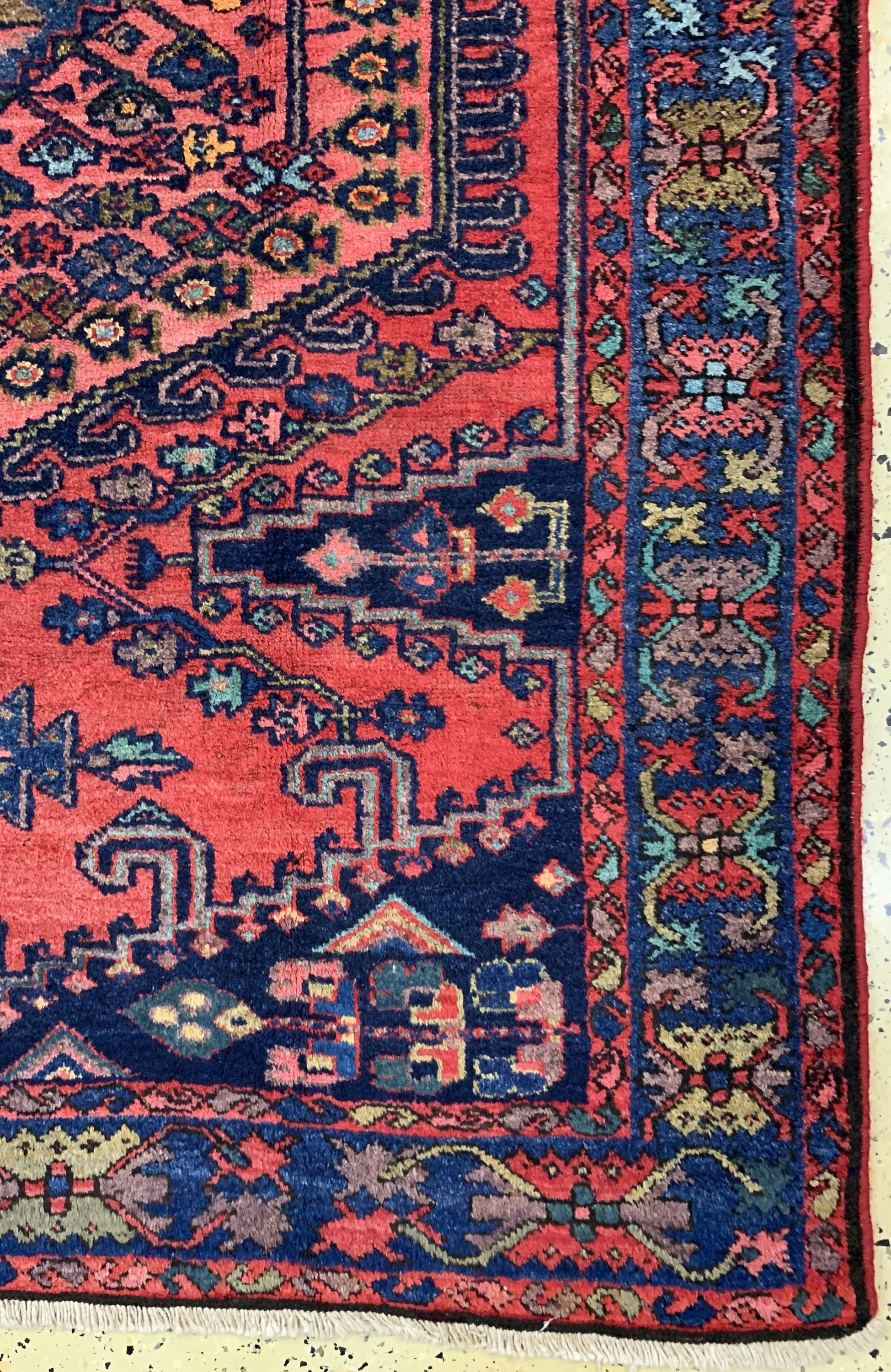 Detail a: Wiss alt, Persien, um 1960, Wolle auf Baumwolle, ca. 208 x 157 cm, EHZ: 2 minimaler Mottenfraß.