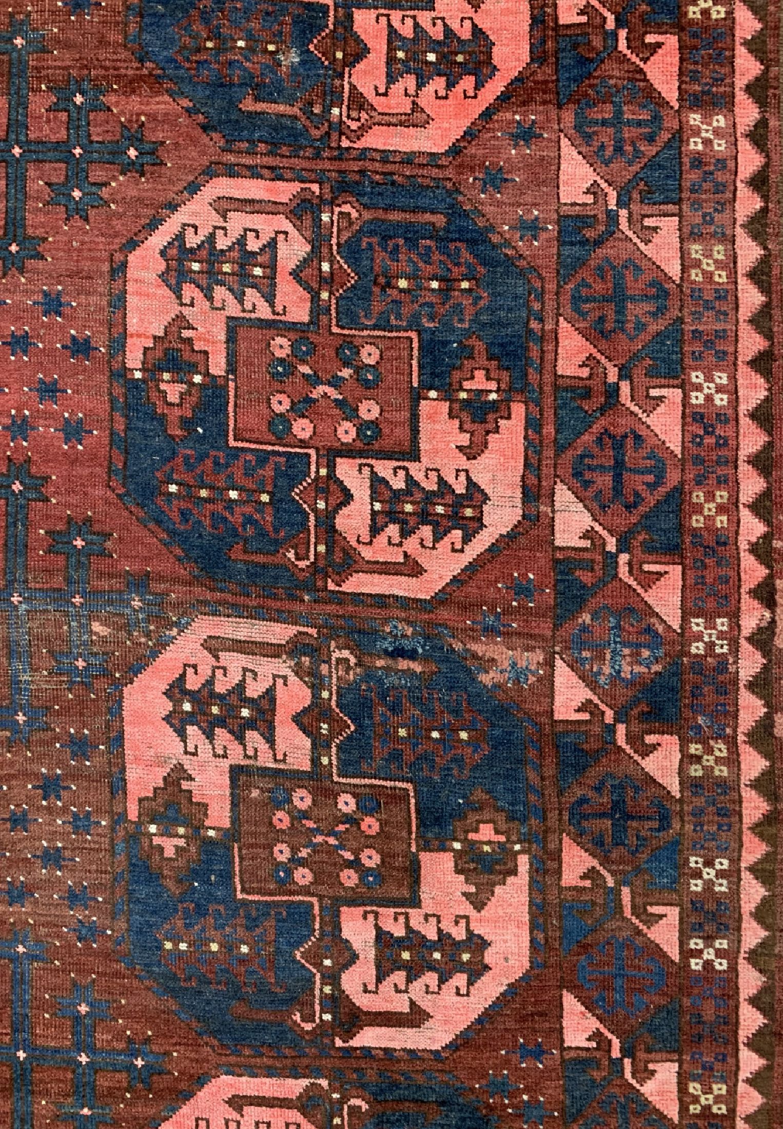Detail c: Ersari Hauptteppich antik, Afghanistan, 19.Jhd, Wolle auf Wolle, ca. 340 x 244 cm, EHZ: 3