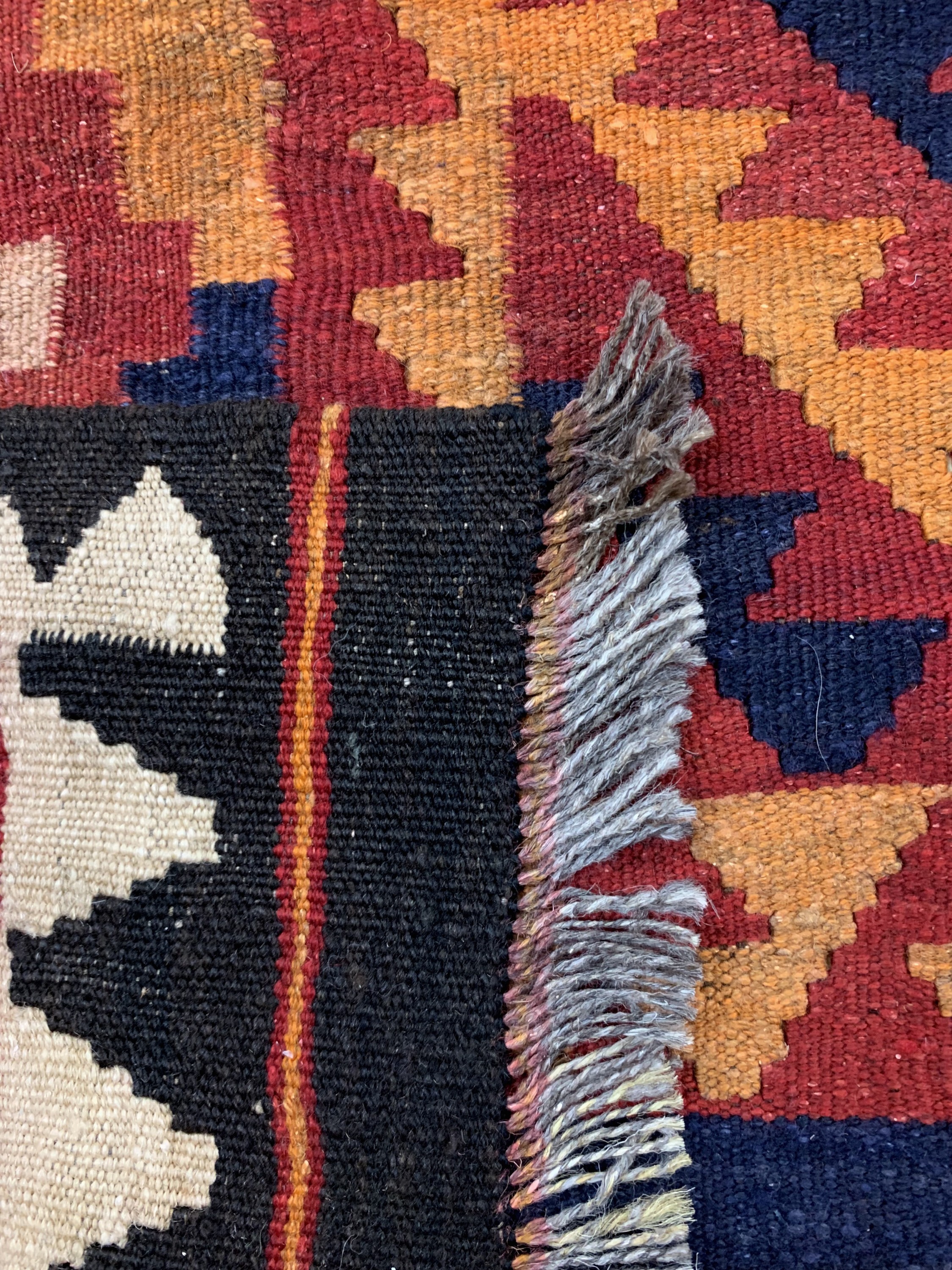 Detail e: Uzbek Kelim, Uzbekistan, um 1950, Wolle aufWolle, ca. 370 x 286 cm, EHZ: 1-2