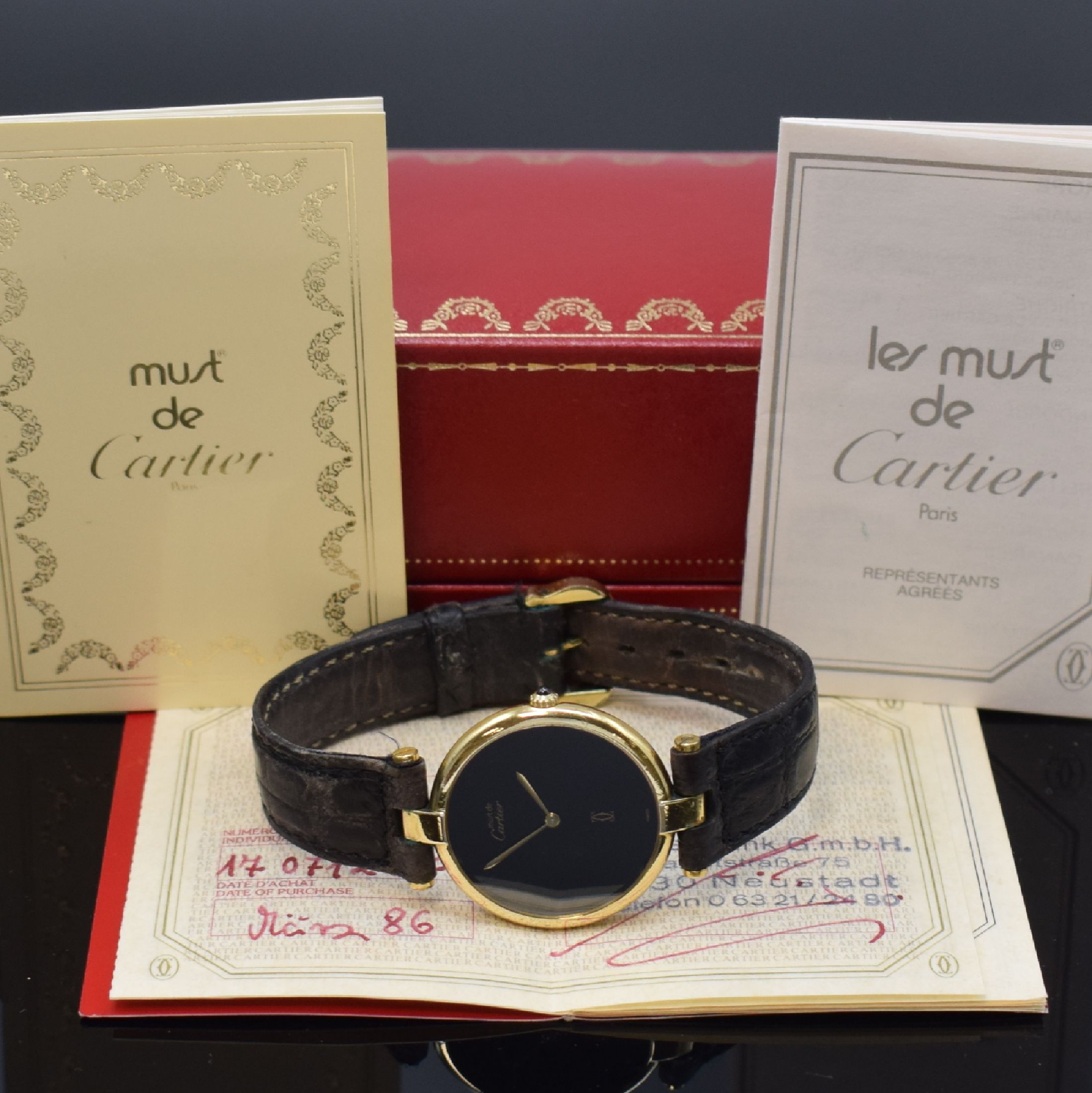 Detail e: CARTIER Vendome Damenarmbanduhr in Vermail, Schweiz lt. orig. Papier verkauft 1986, quartz, 2-fach verschr. Geh. in vergoldetem Sterling-Silber, ...
