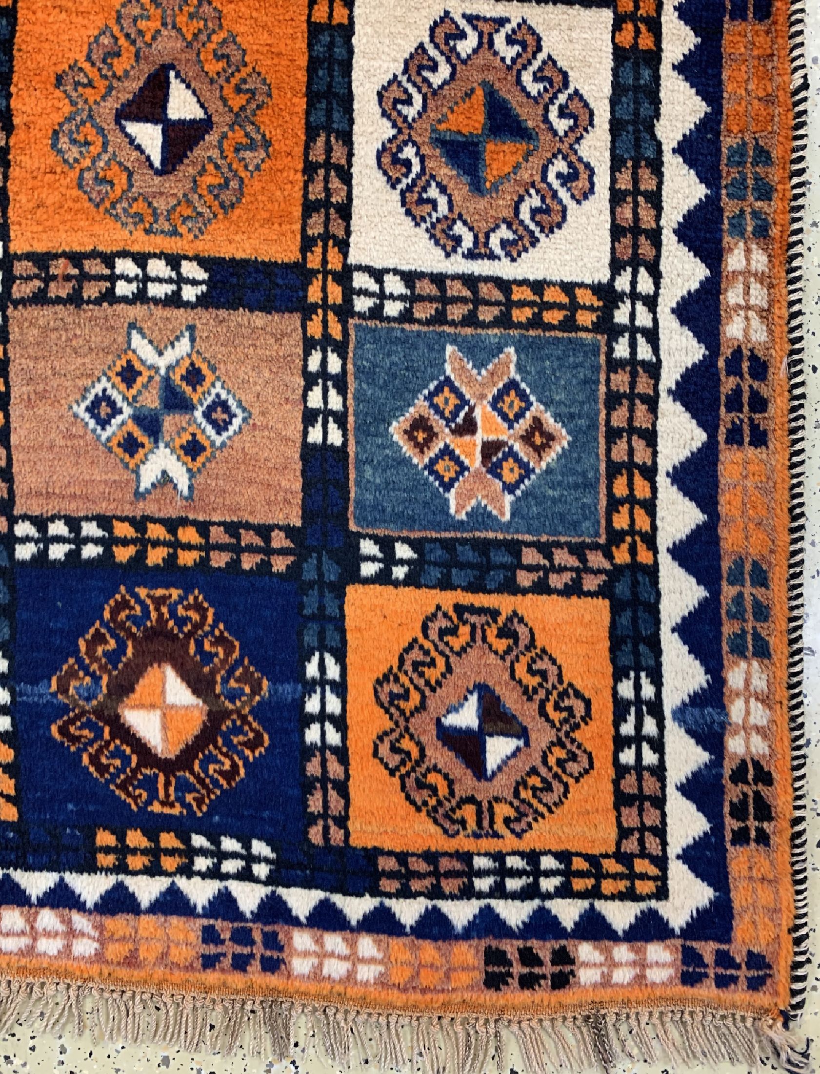 Detail a: Ghaschgai Gabbeh, Persien, um 1950, Wolle auf Wolle, ca. 225 x 145 cm, EHZ: 2
