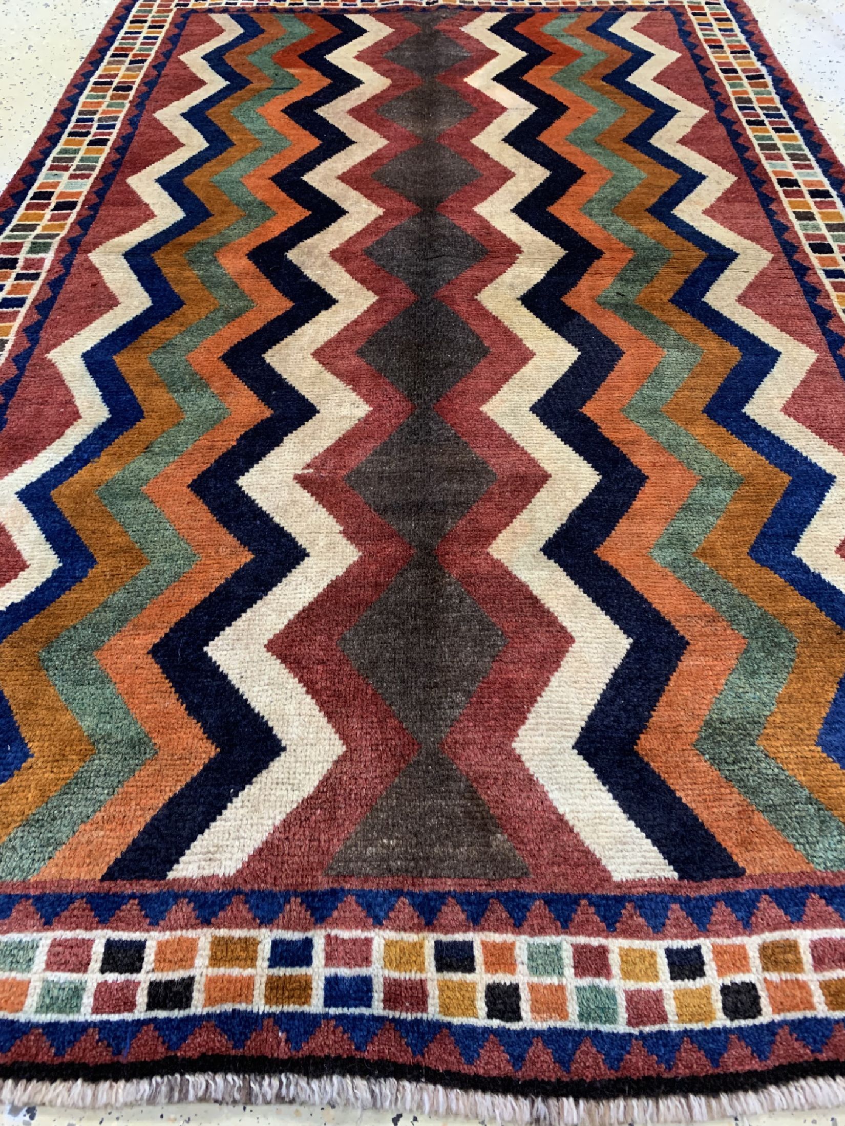 Detail c: Ghaschgai Gabbeh, Persien, um 1960, Wolle auf Wolle, ca. 202 x 133 cm, EHZ: 1-2