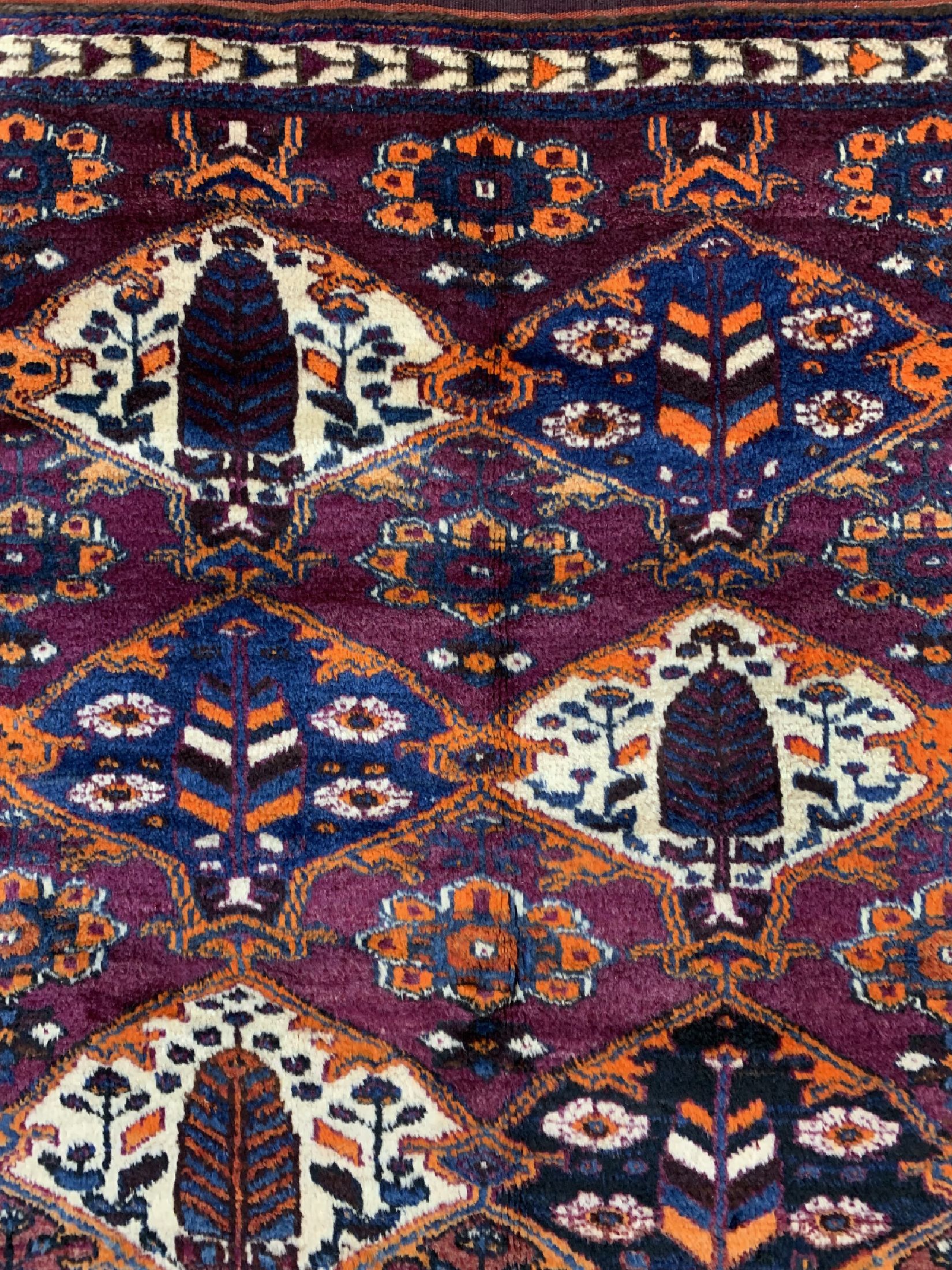 Detail b: Louri Gabbeh, Persien, um 1920/1930, Wolle auf Wolle, ca. 193 x 140 cm, EHZ: 1-2