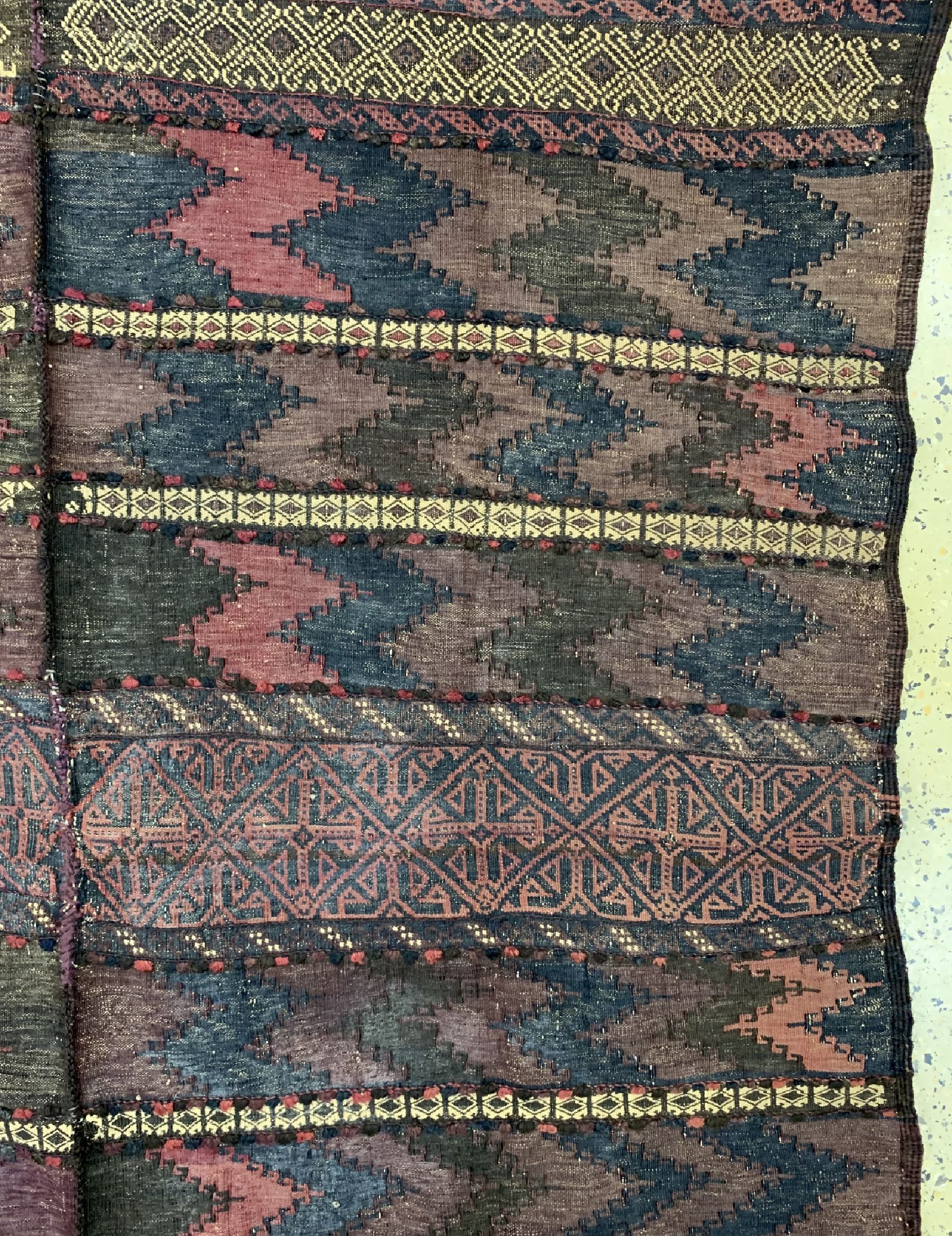Detail c: Belutsch Kelim antik, Afghanistan, 19.Jhd, Wolle auf Wolle, ca. 257 x 157 cm, EHZ: 3 (2 Bahnig)
