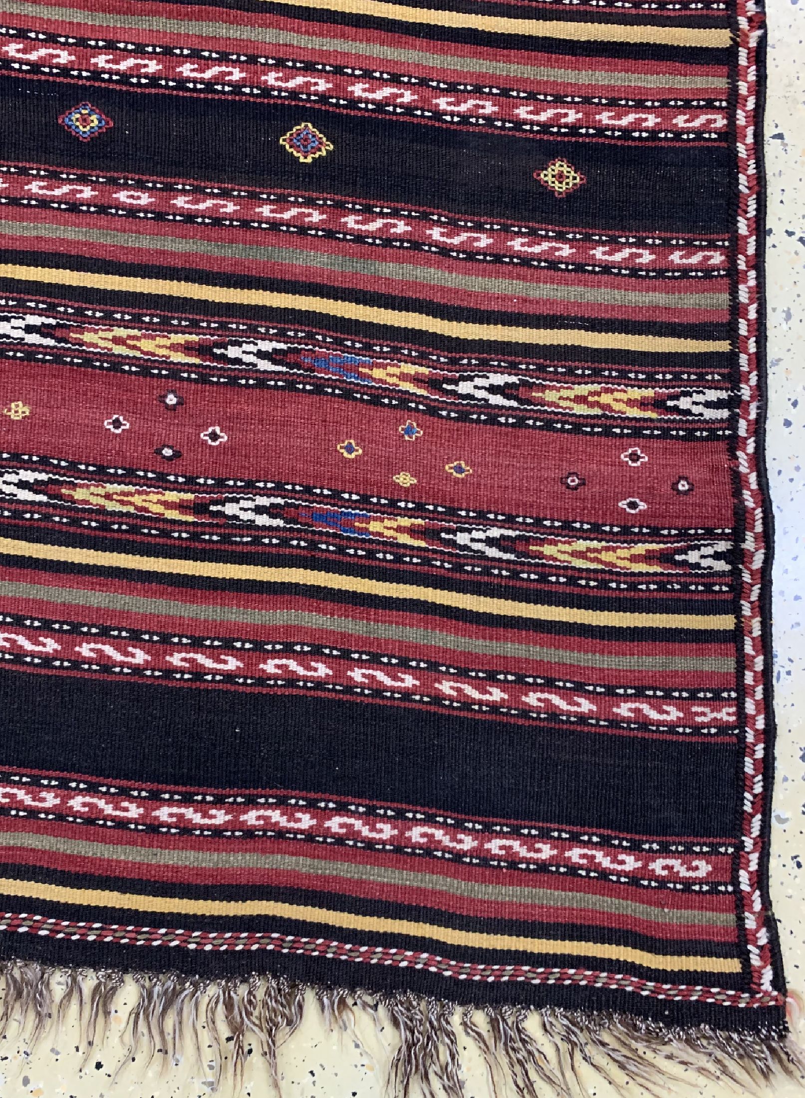 Detail a: Kourdischer Kelim, Persien, um 1930, Wolle auf Wolle, ca. 342 x 142 cm, EHZ: 2