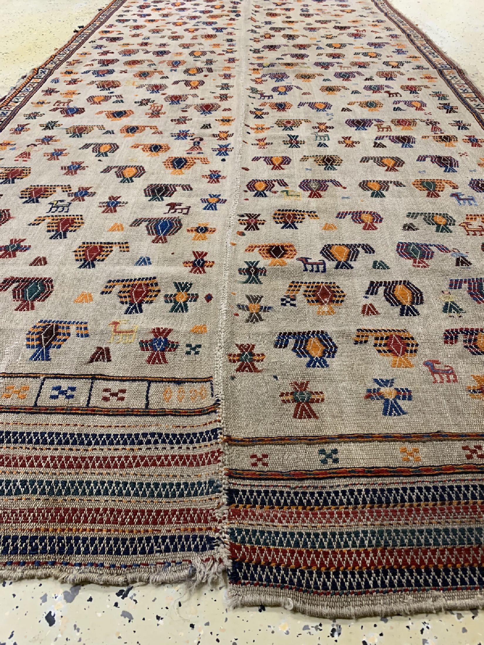 Detail e: Ghaschgai Shaddah, Persien, um 1930, Wolle auf Wolle, ca. 320 x 141 cm, EHZ: 3