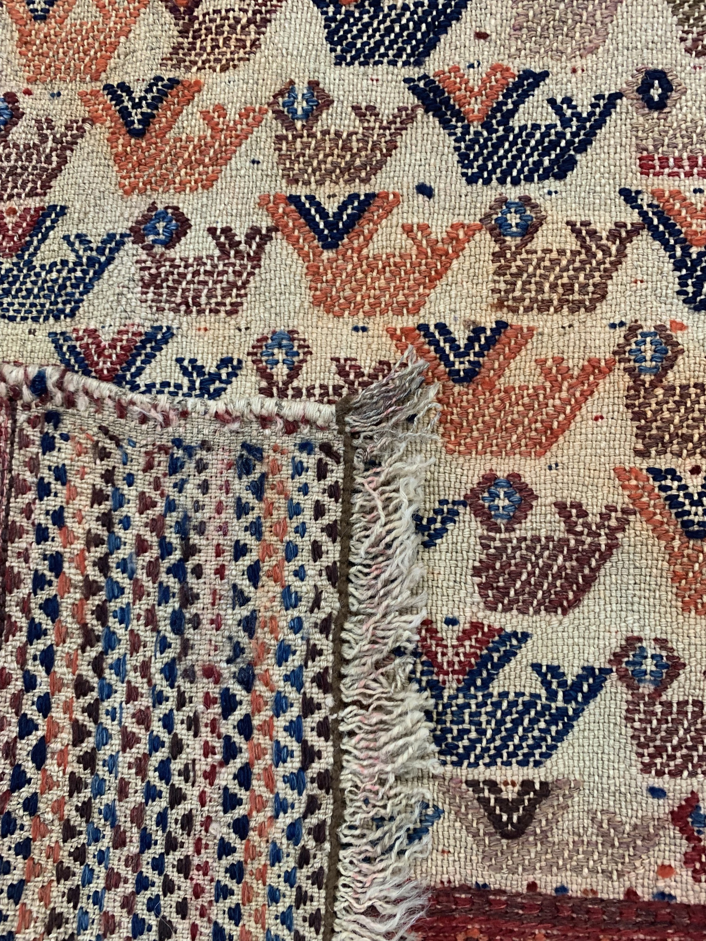 Detail e: Afschar Shaddah, Persien, um 1900, Wolle auf Wolle, ca. 205 x 165 cm, EHZ: 3