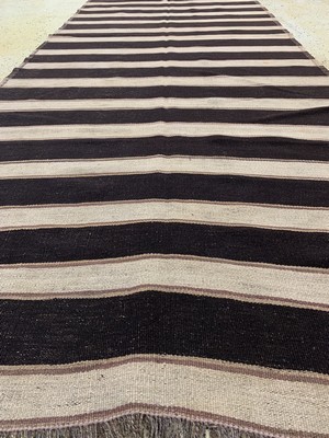 26710256c - Taimani Kilim Afghanistan, around 1930, wool on wool, approx. 308 x 130 cm, condition: 2. Rugs, Carpets & Flatweaves