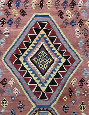 26710260b - Azeri Kilim antique, Azerdaijan, around 1920, wool on cotton, approx. 424 x 240 cm, condition: 2. Rugs, Carpets & Flatweaves